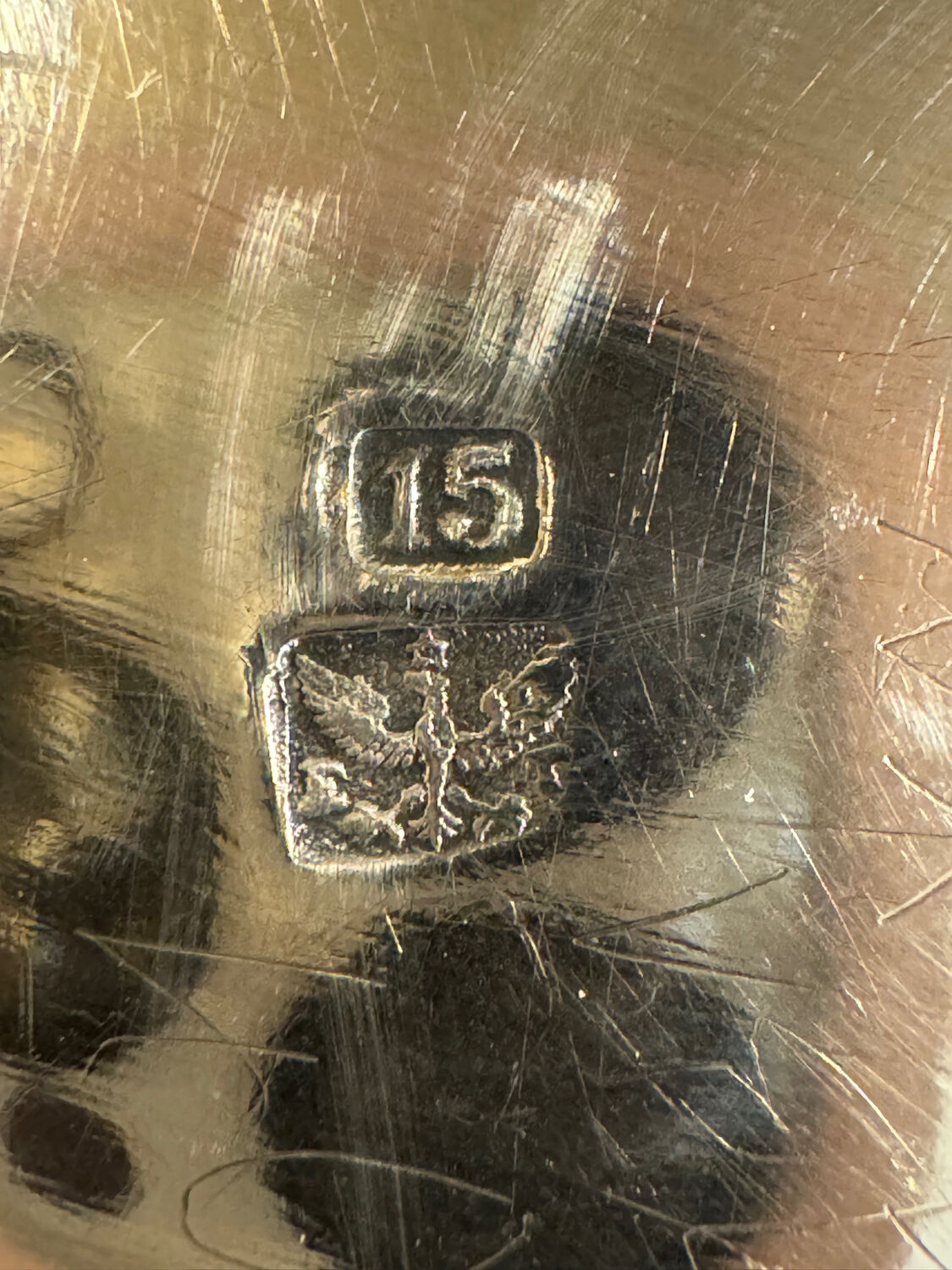 Pot à lait ancien en métal argenté – Style Rococo, décor ciselé, début