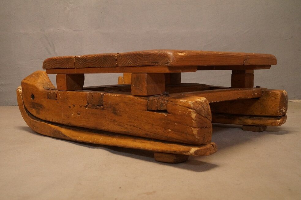 Table basse savoyarde luge vintage