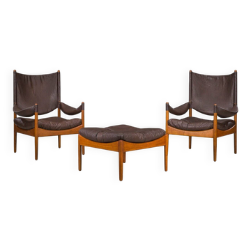 Ensemble de 3 fauteuils lounge danois modernes en chêne et cuir avec repose-pieds, conçus par Kristian Vedel pour Søren Wiladsen, années 1960.