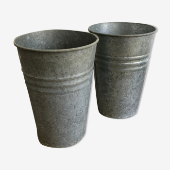 Paire de pots en zinc, vases de fleuriste