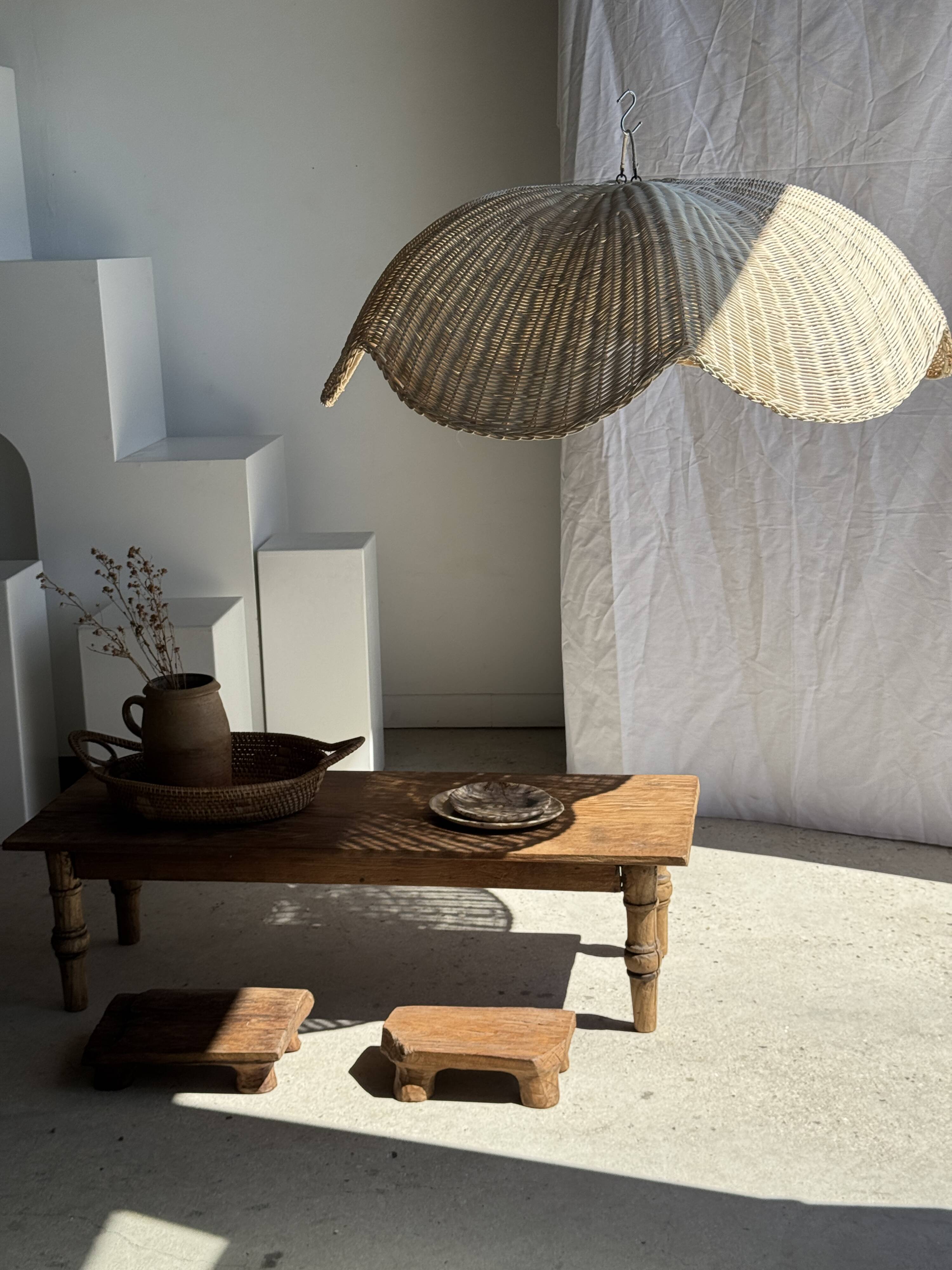 Large suspension or lampshade in flat woven tulip flower rattan H35 D