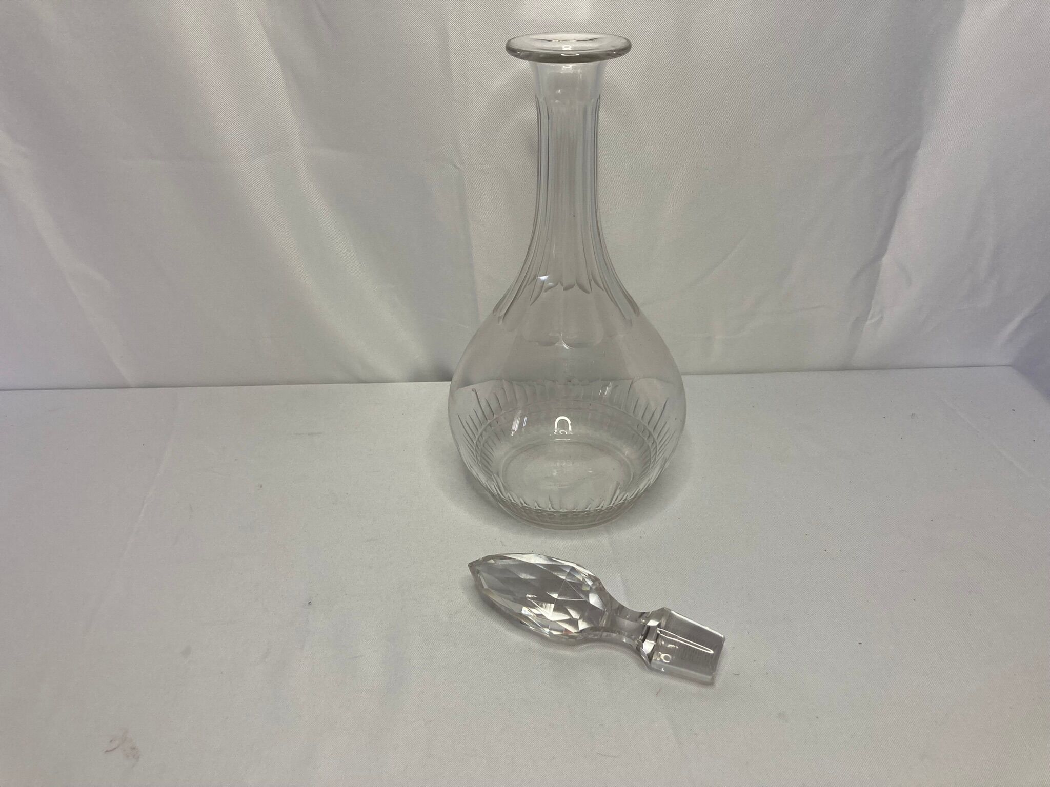 2211785 Old crystal decanter cap facets XXth