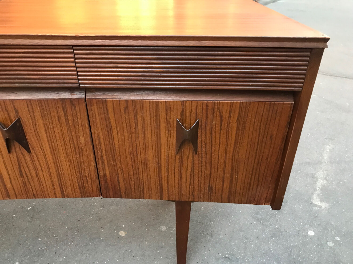 Curved teak enfilade from the 1960s in London.