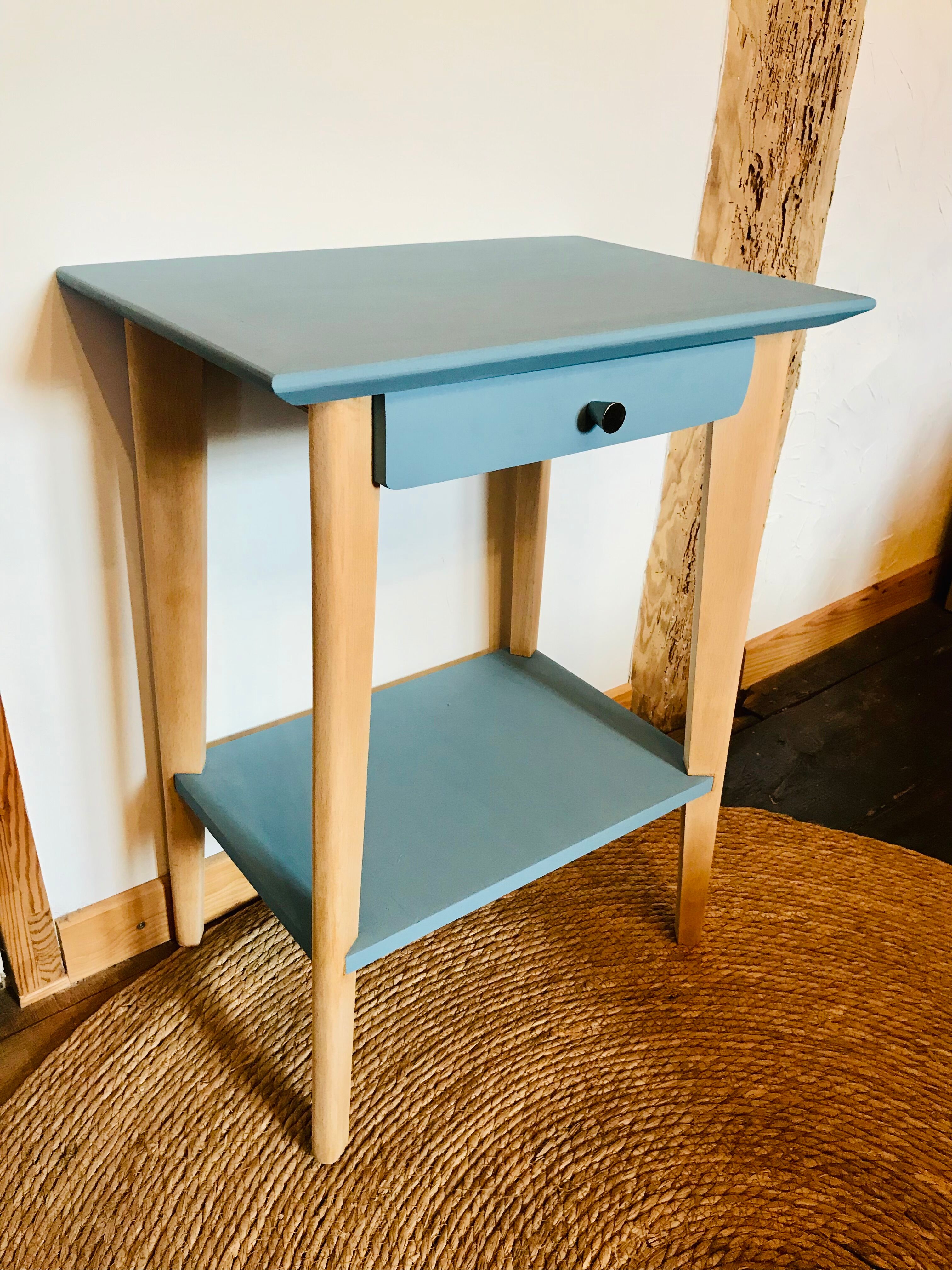 Children's bedside table