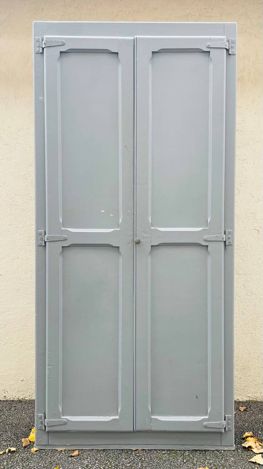 Gray Parisian wardrobe