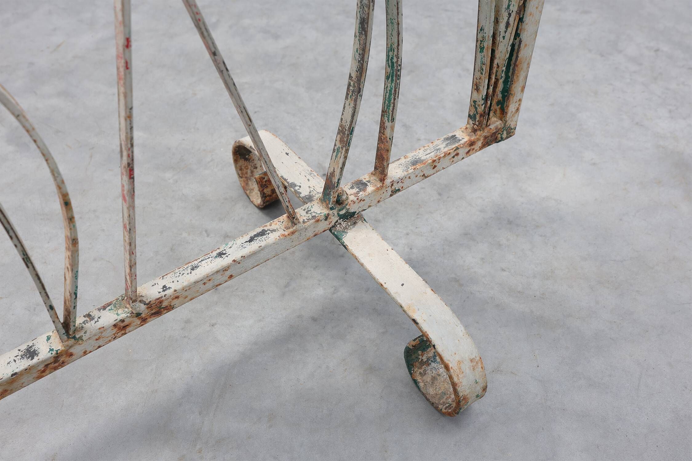 Art Deco Wrought Iron Plant Stand with Heron and Bulrushes, France, Circa 1