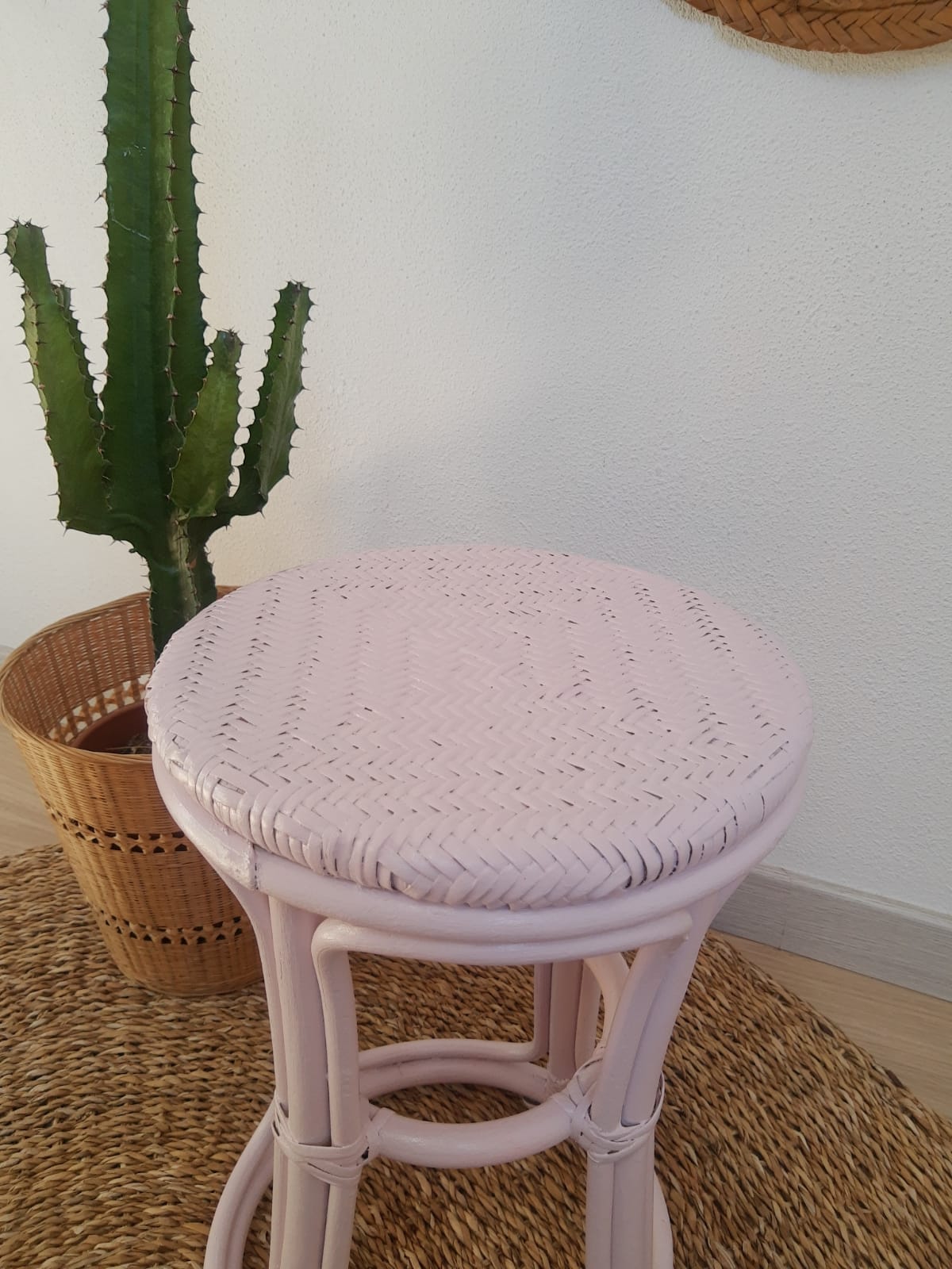 Vintage powder pink rattan stool