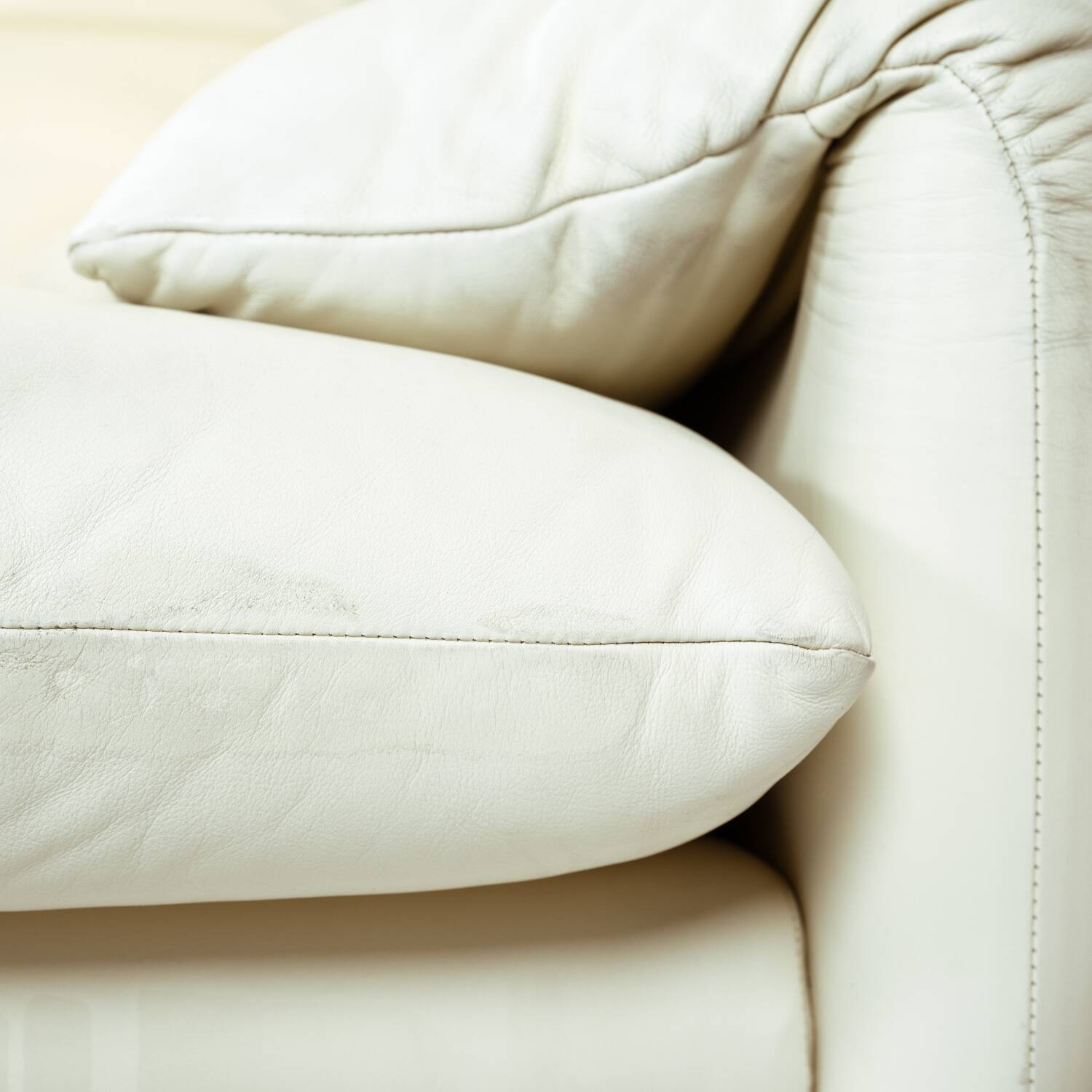 Chaise Maralunga de Vico Magistretti en cuir blanc