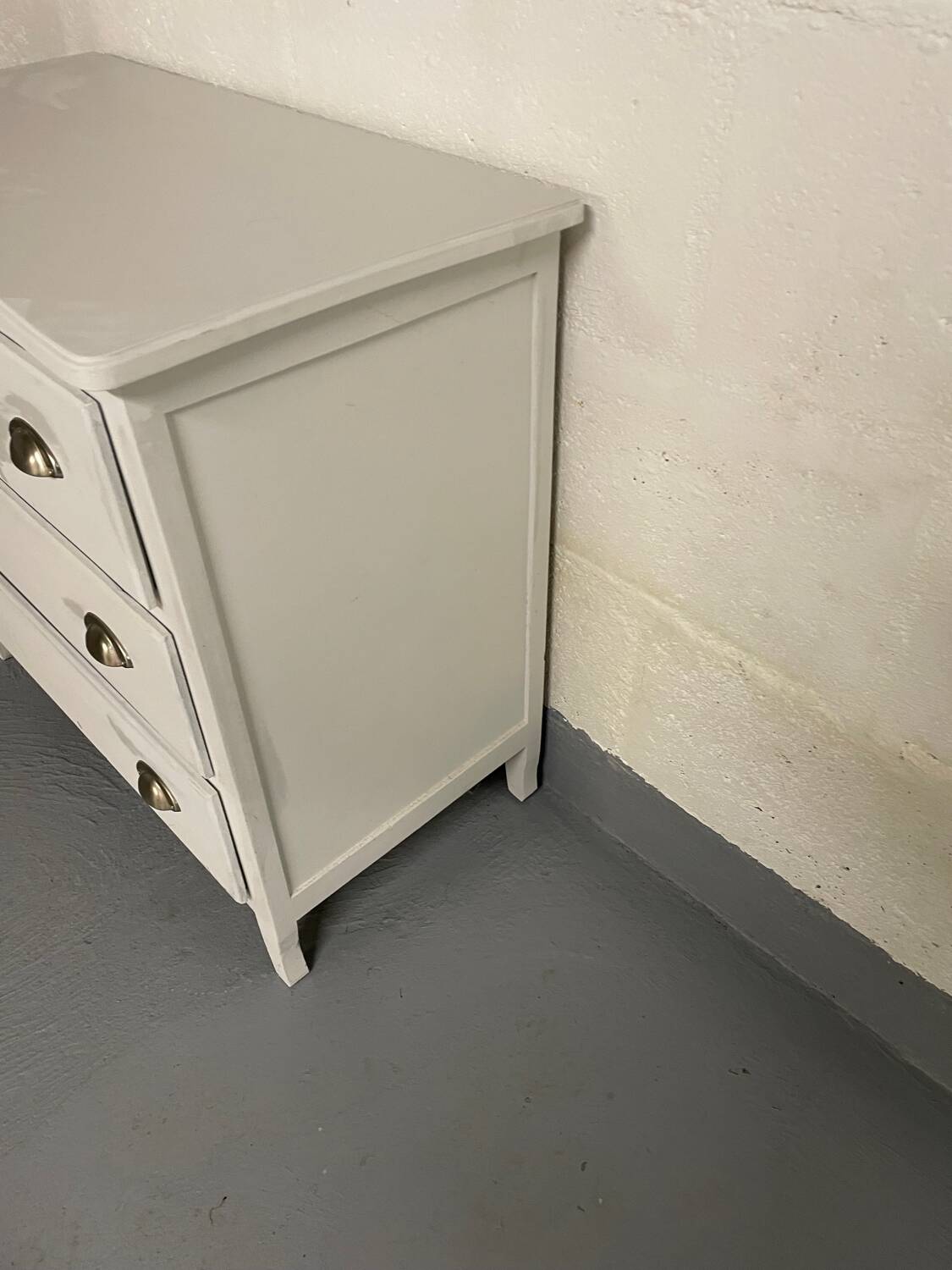 Vintage chest of drawers