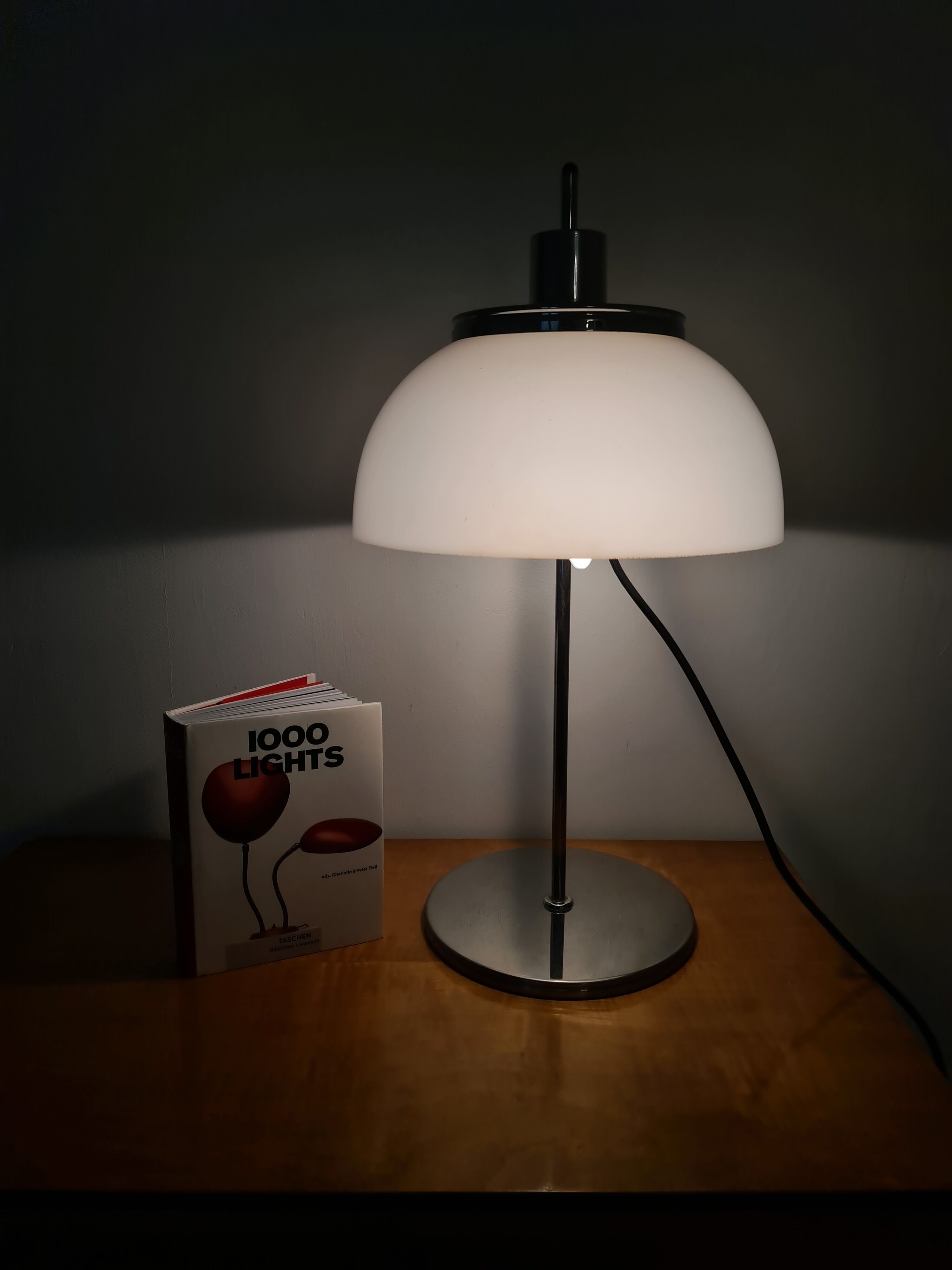 Lamp to pose Harvey Guzzini 1970 "Faro"