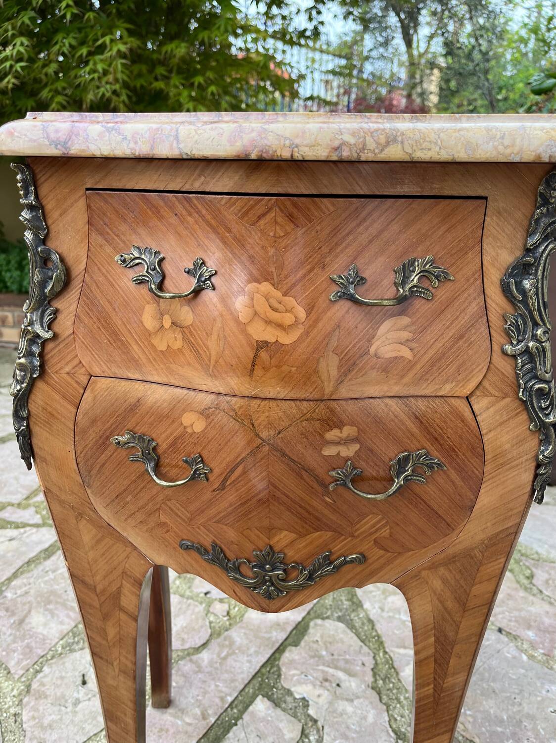 Paire de chevets de style Louis XV