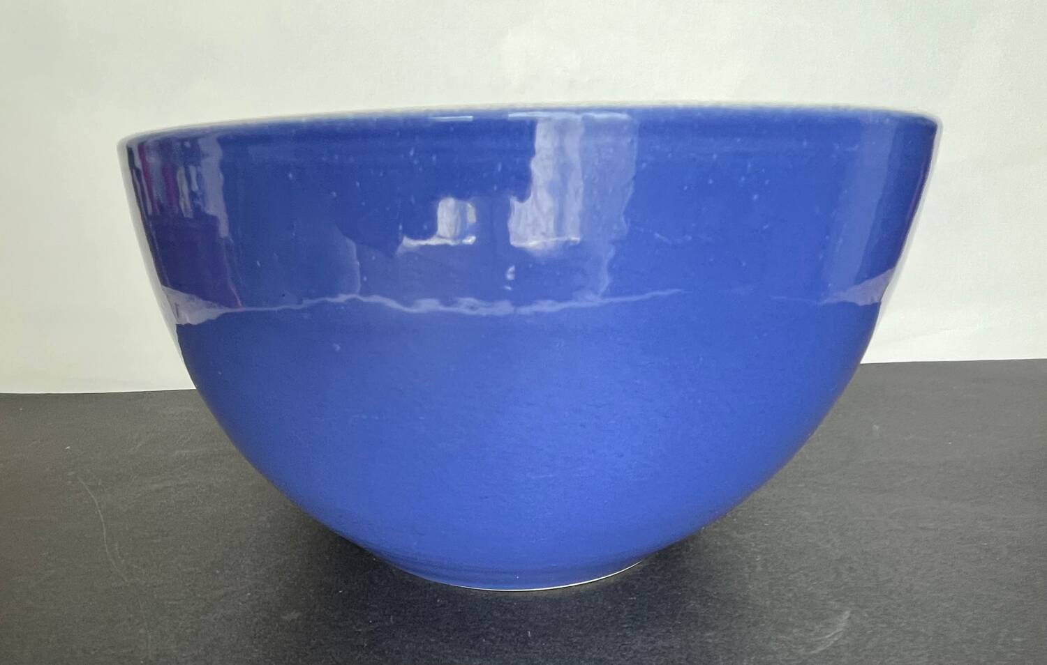 Émile Henry ceramic salad bowl