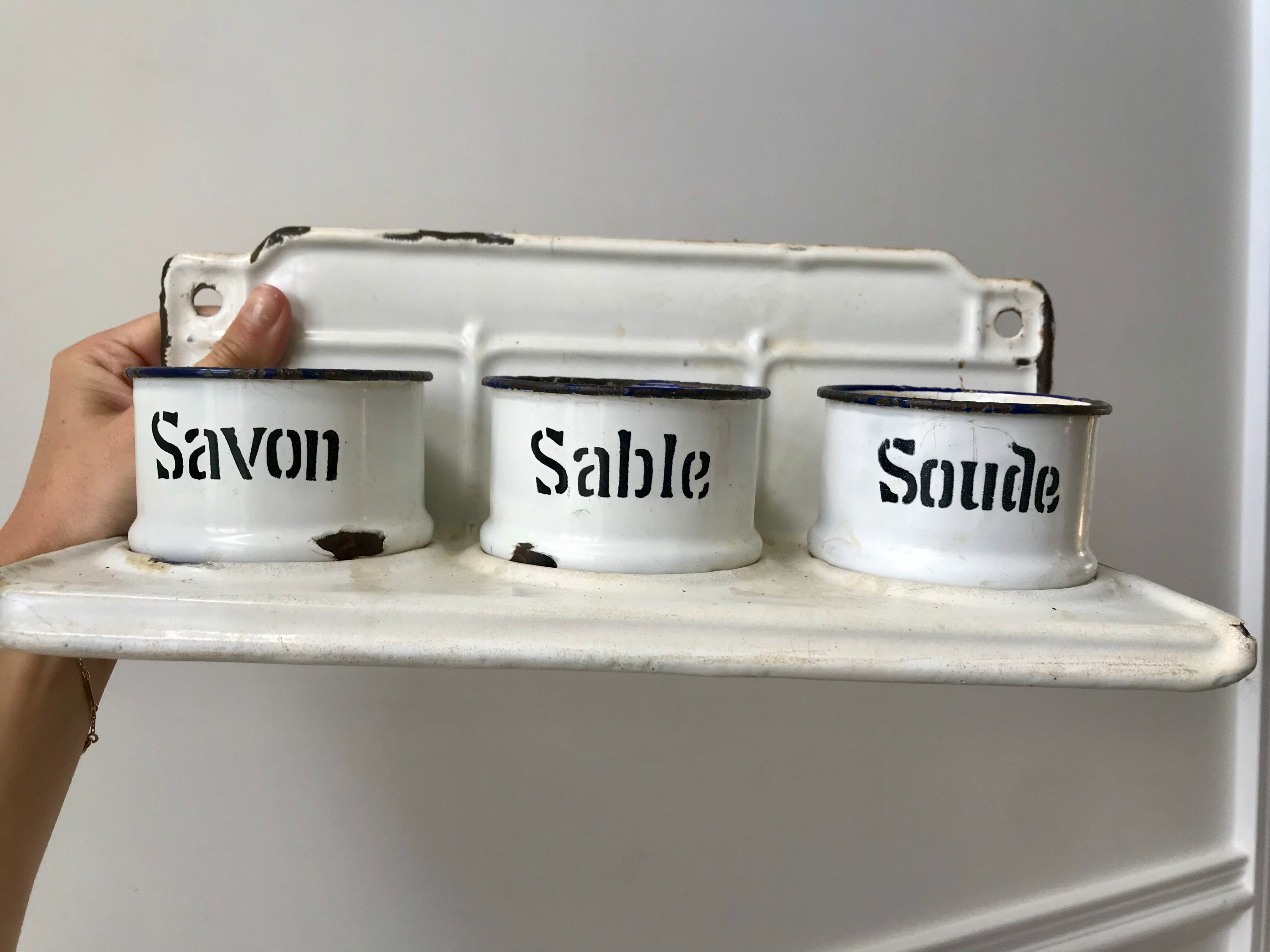 set of enamelled pots to fix (soda, soap, salt) early twentieth century