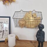 Metal basket basket wire mesh vintage brass mail storage wall magazine magazine holder