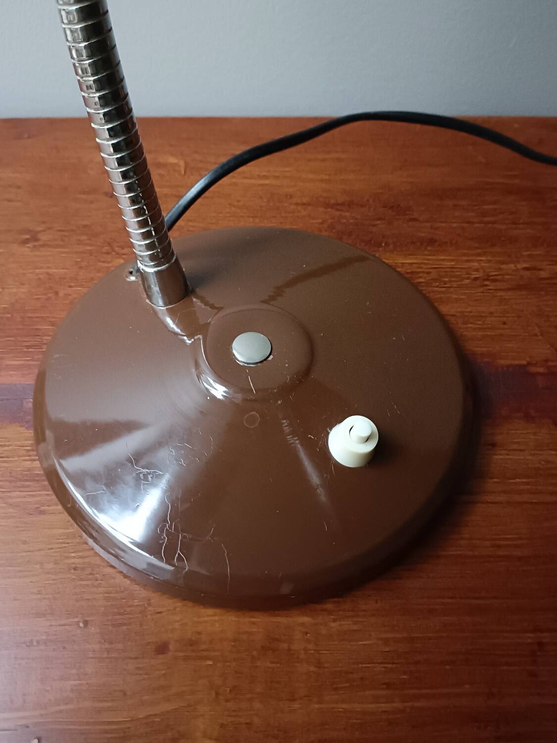 Flexible vintage chocolate lamp