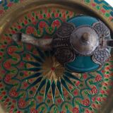 Teapot with its brass tray from the 20th cty, Moroccan craft - diameter 24cm