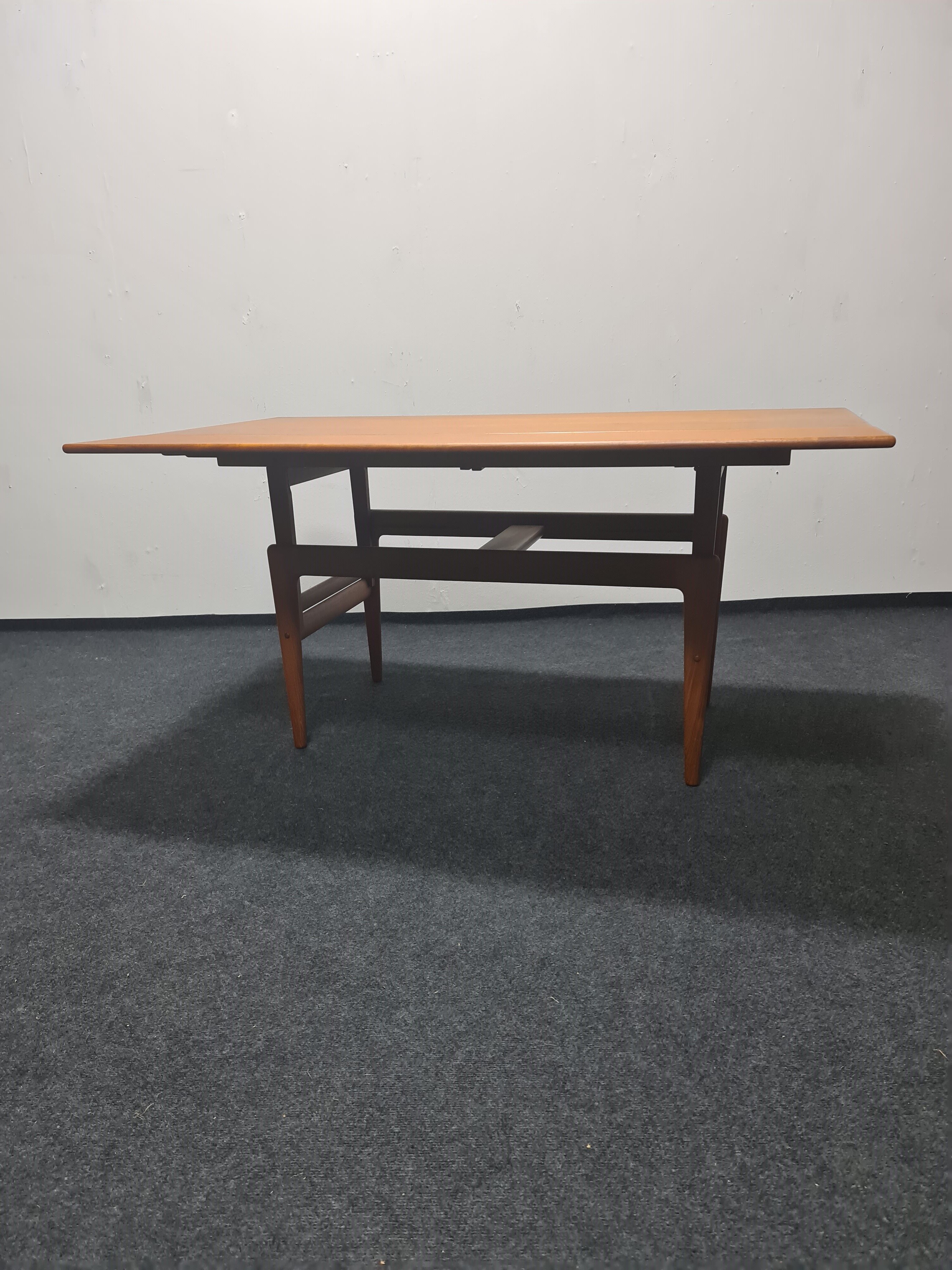 Danish adjustable teak coffee table, Kai Kristiansen