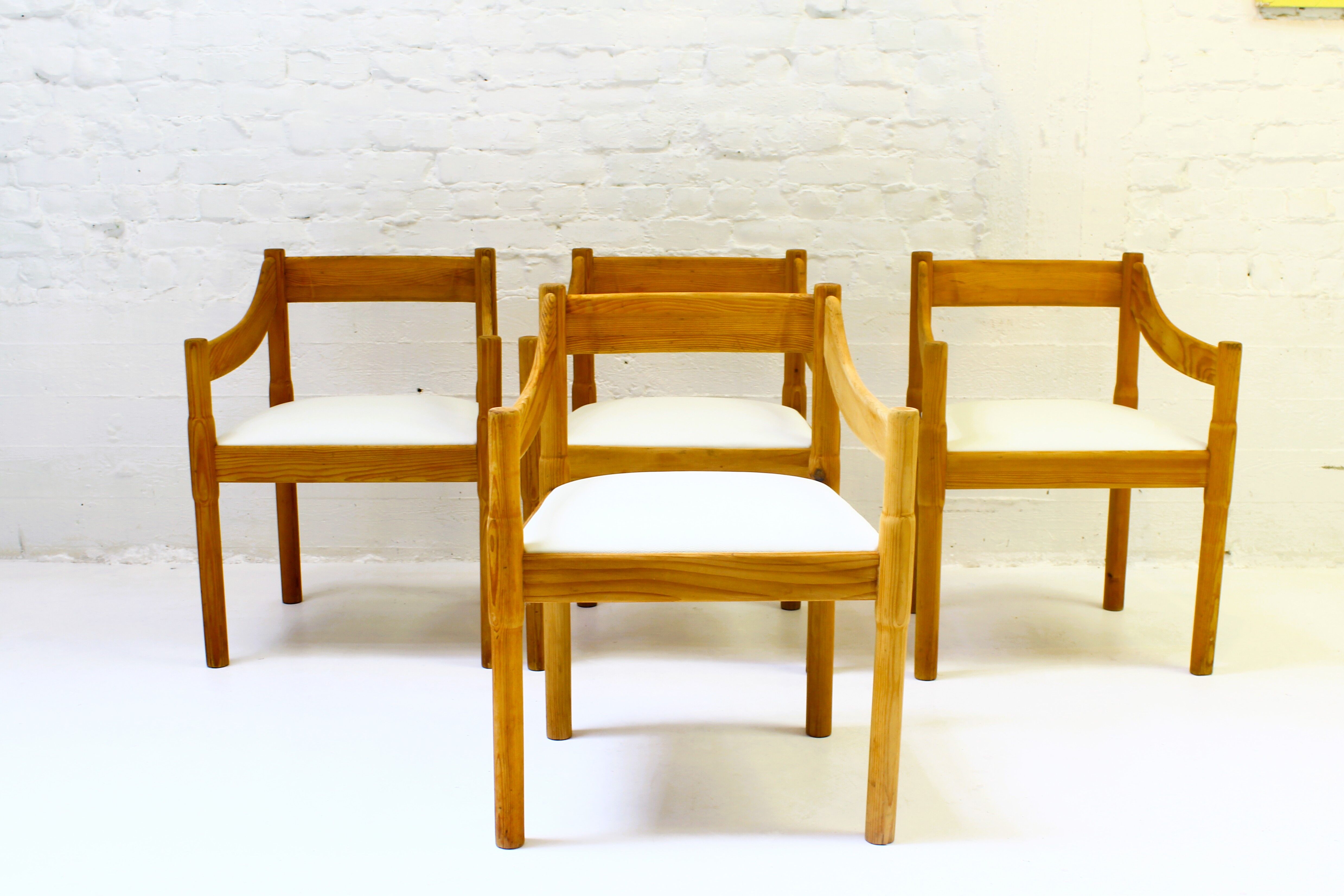 4 dining chairs "Carimate" by Vico Magistretti for Cassina,