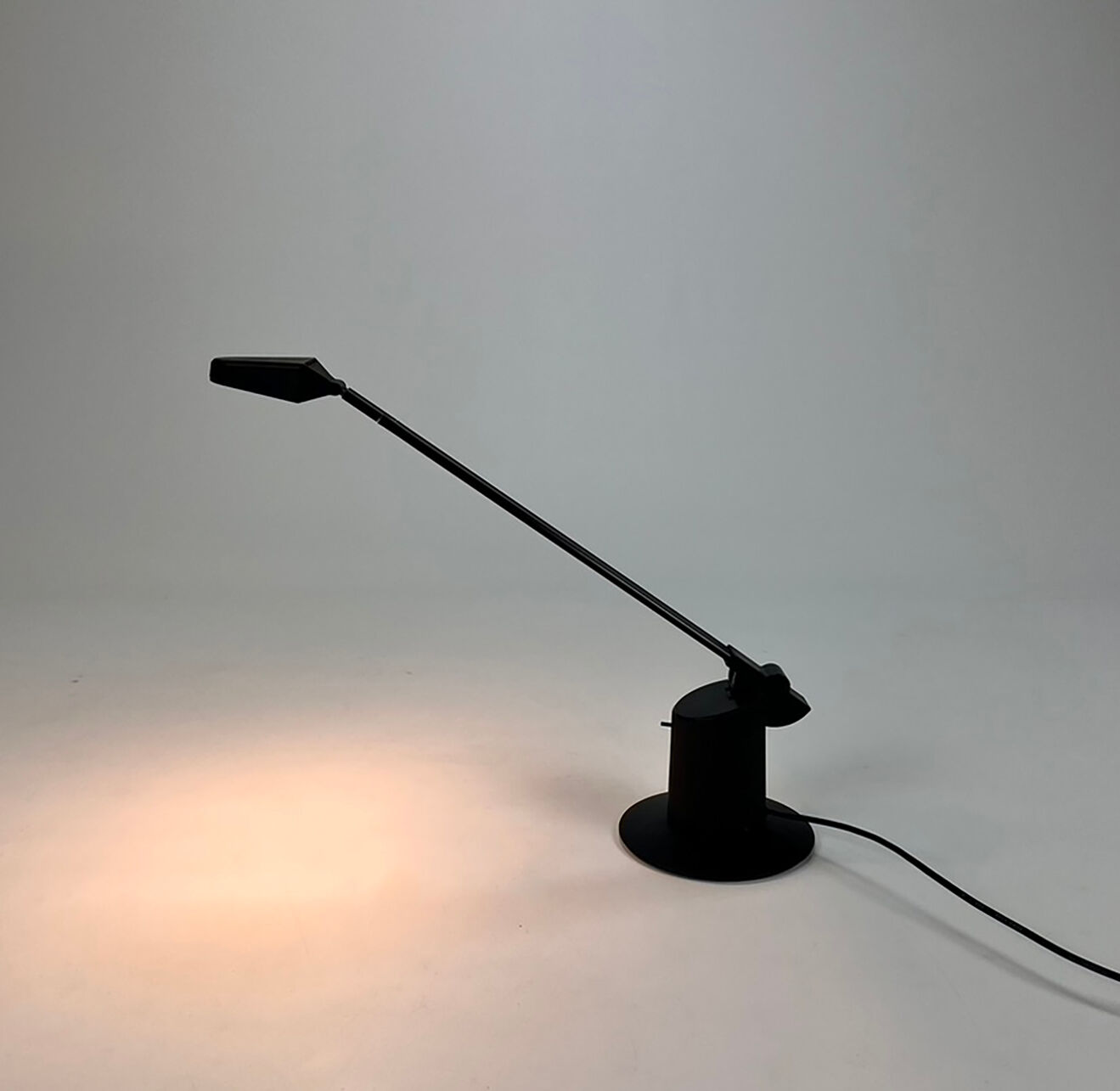 Dutch postmodern halogen desk lamp, 1980s
