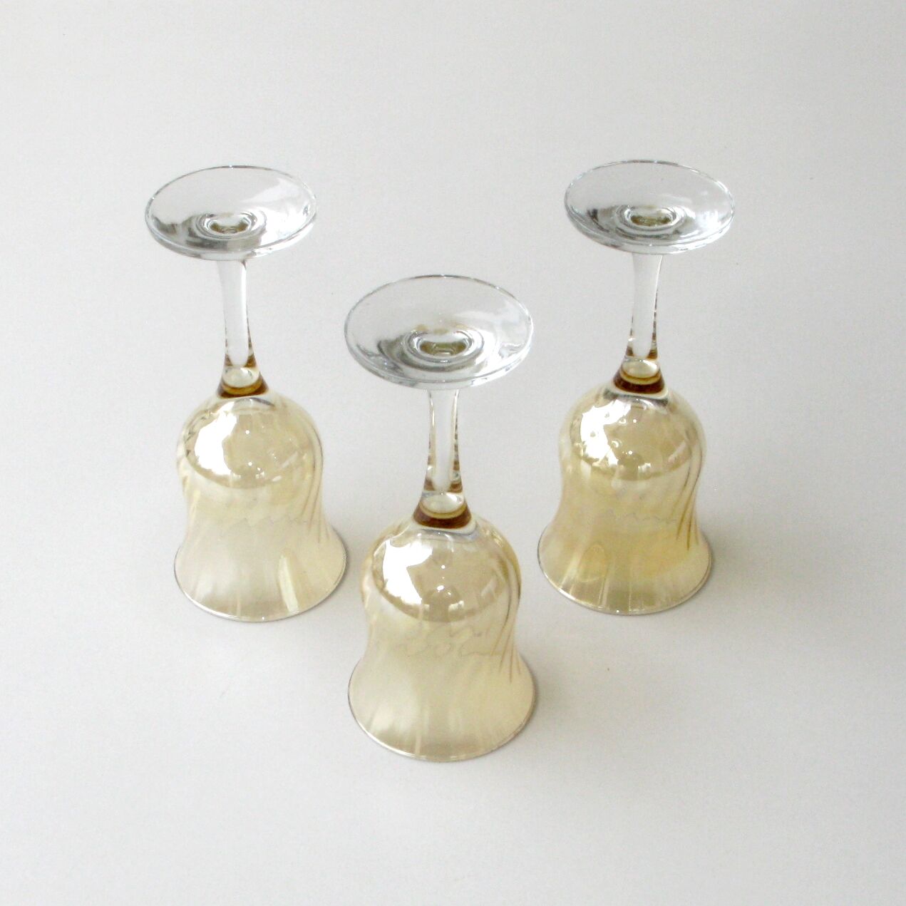 6 old pearlescent iridescent foot glasses - Old pink and amber