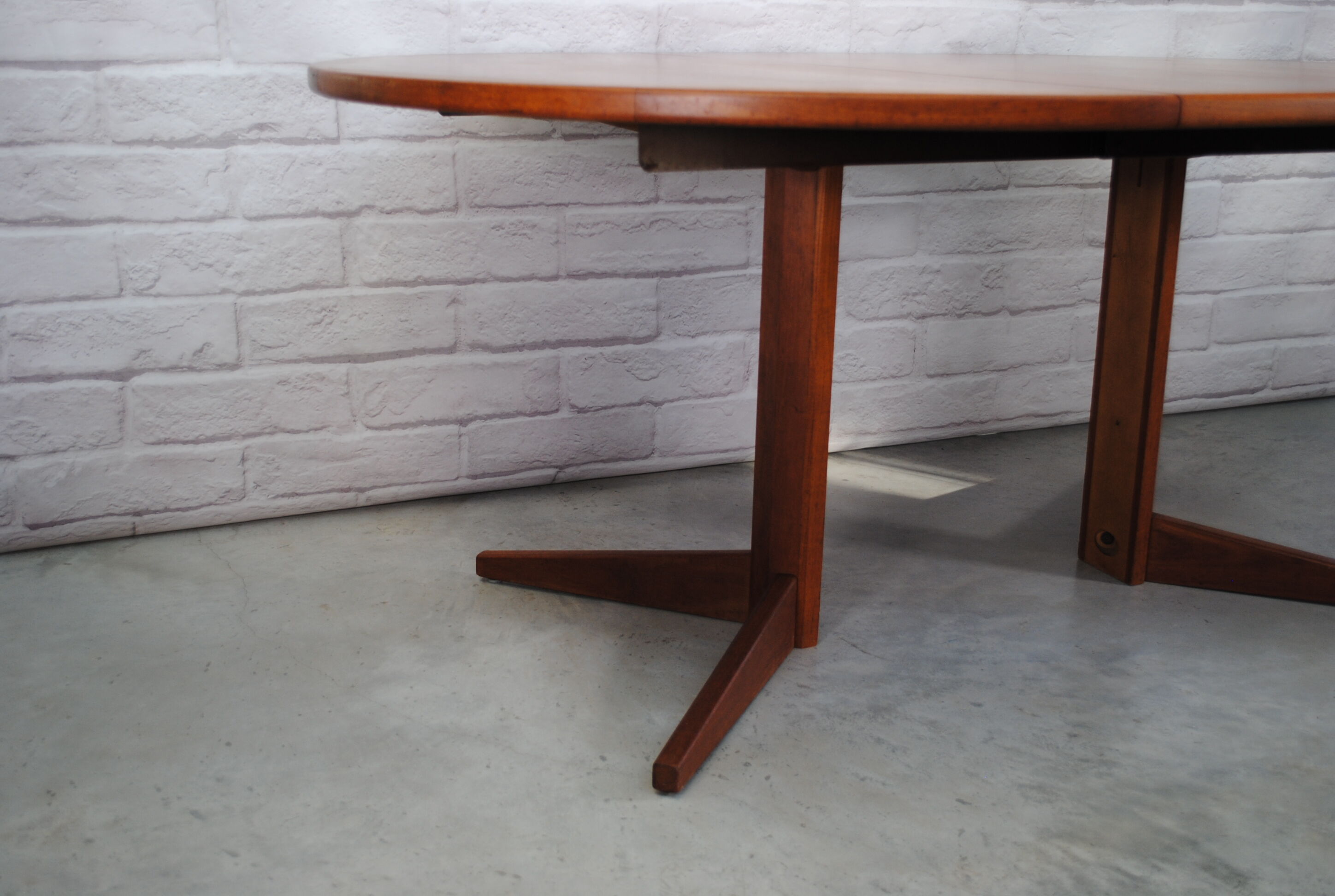 Table to eat expandable in teck