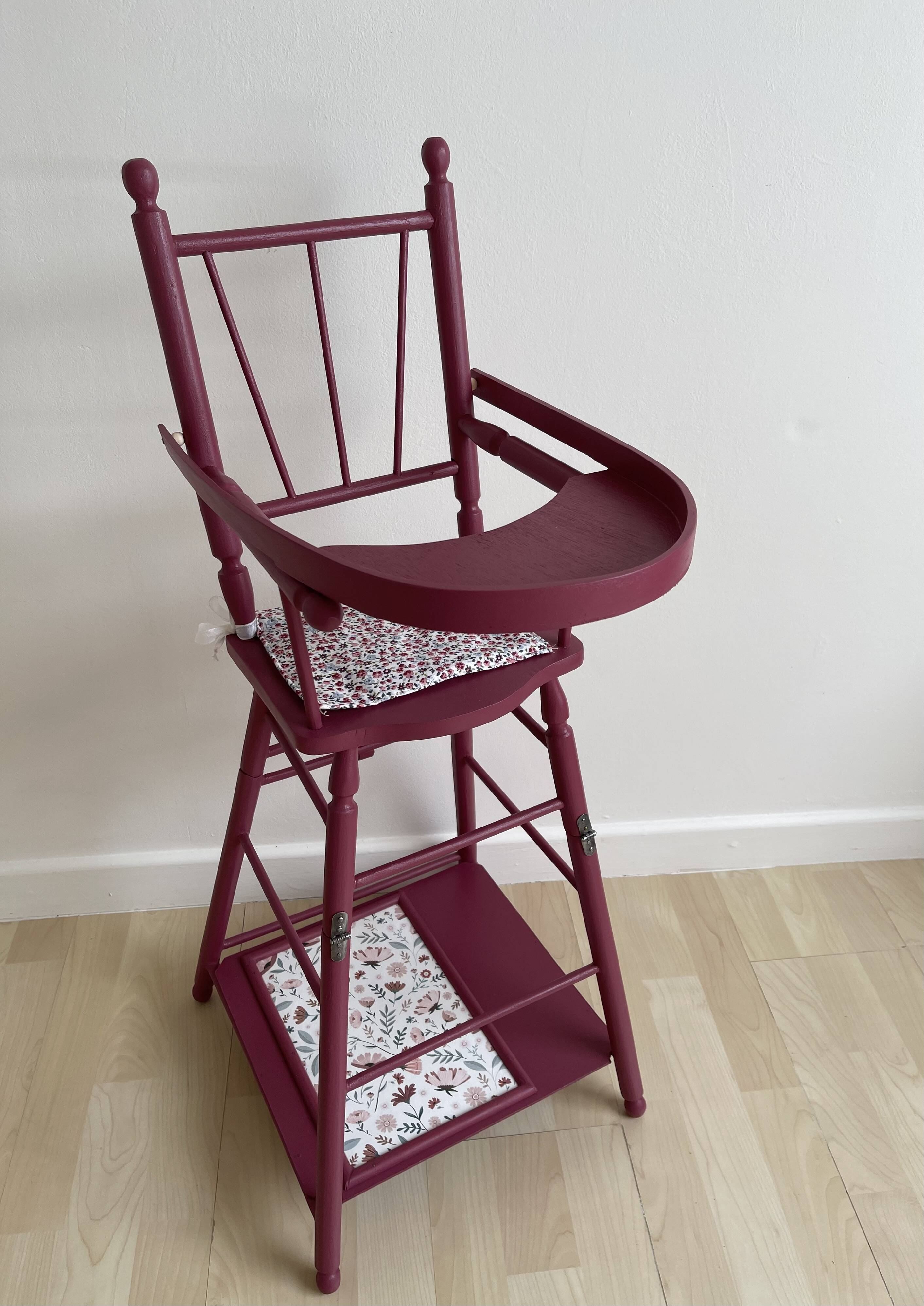 Chaise haute poupée