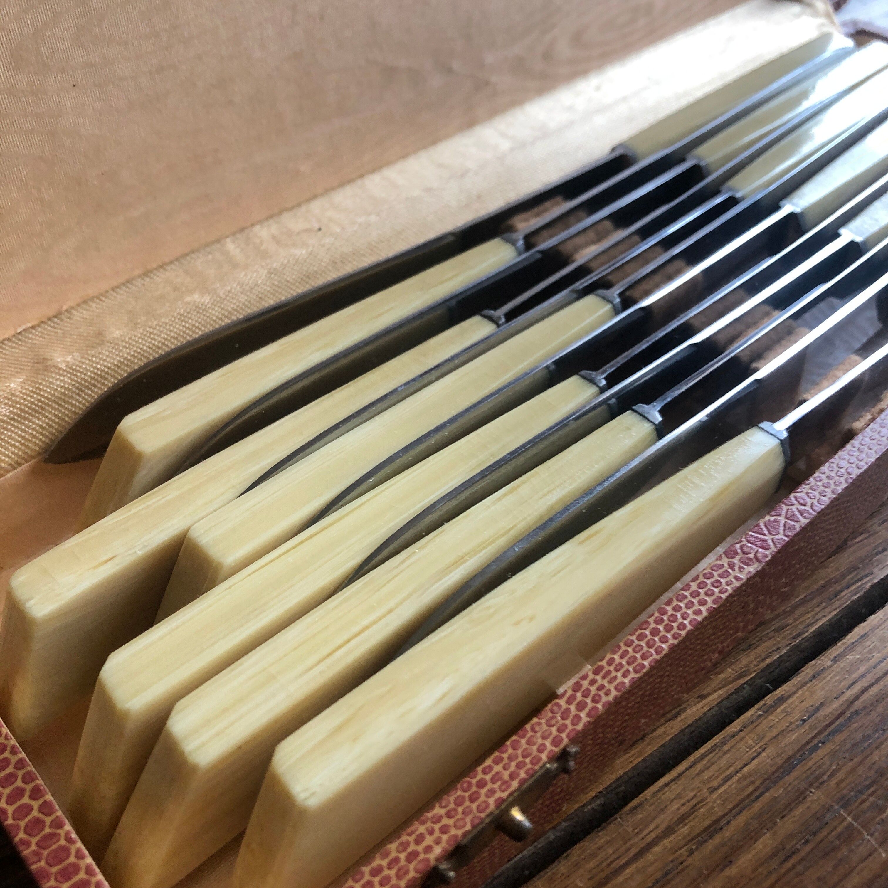 12 art deco knives