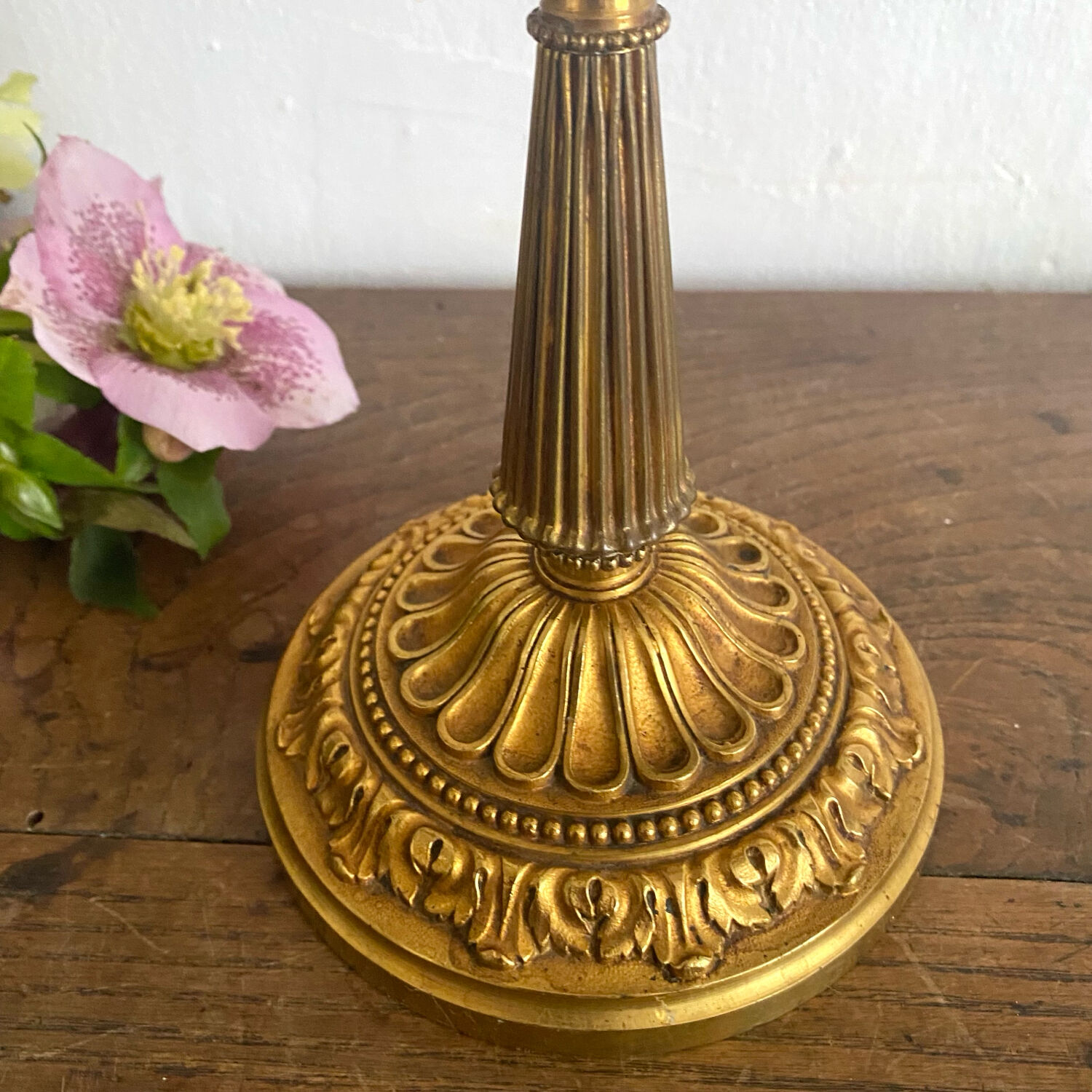 Pair of 5-light candlesticks in gilded metal, Classic style.