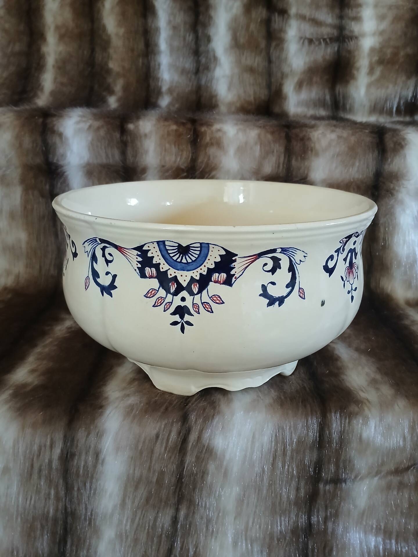 Antique "Rouennais" salad bowl from Longchamp