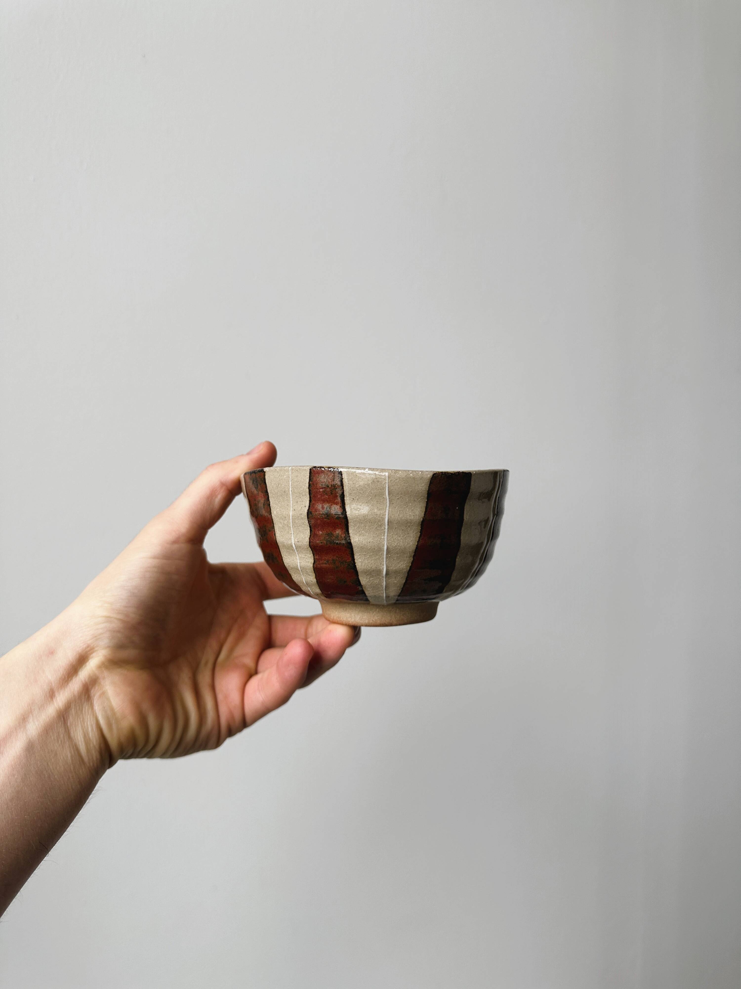 Set of 2 ceramic bowls