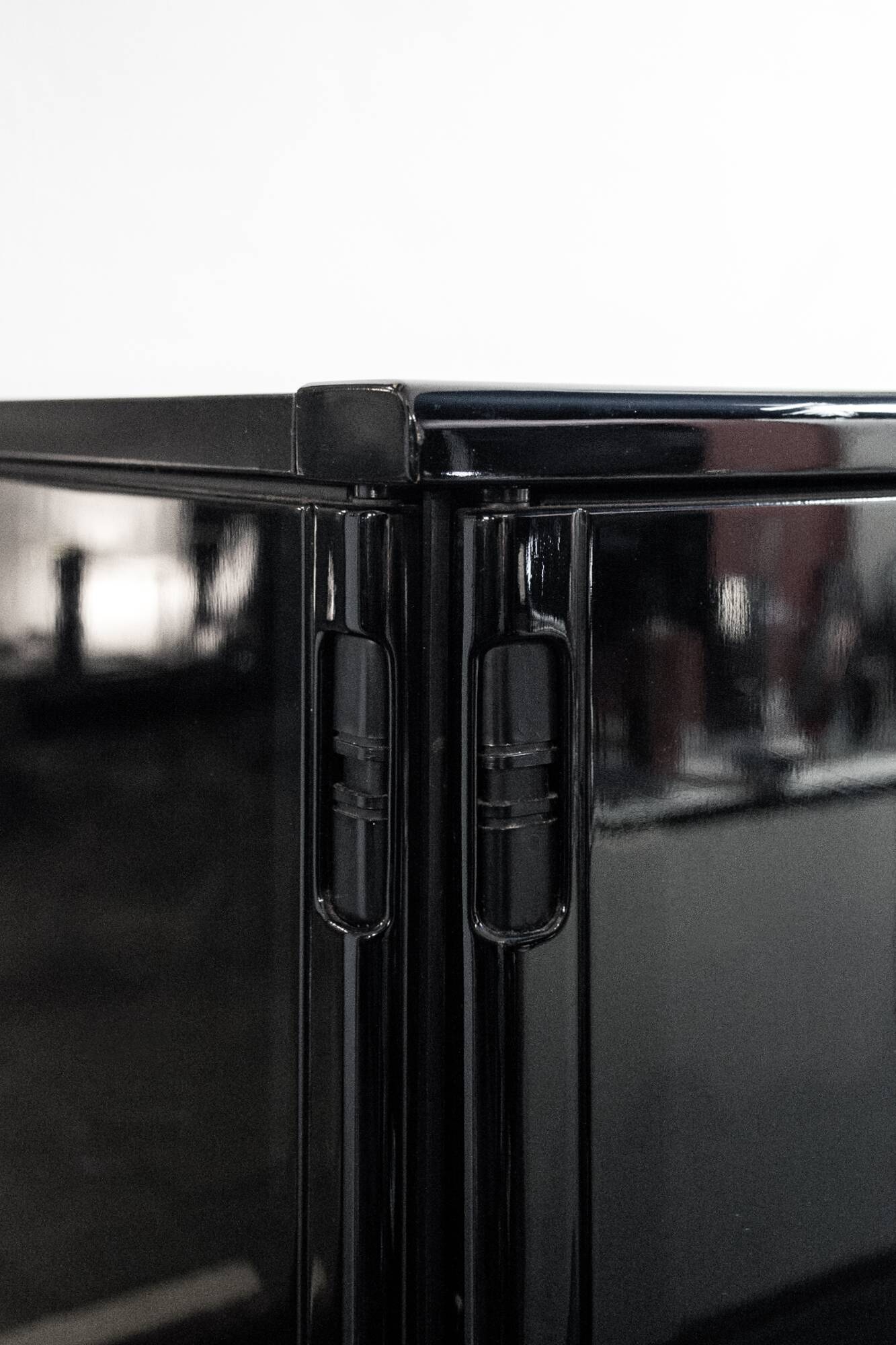 Vintage Italian Black wardrobe by Gianfranco Frattini for Molteni, 1970s