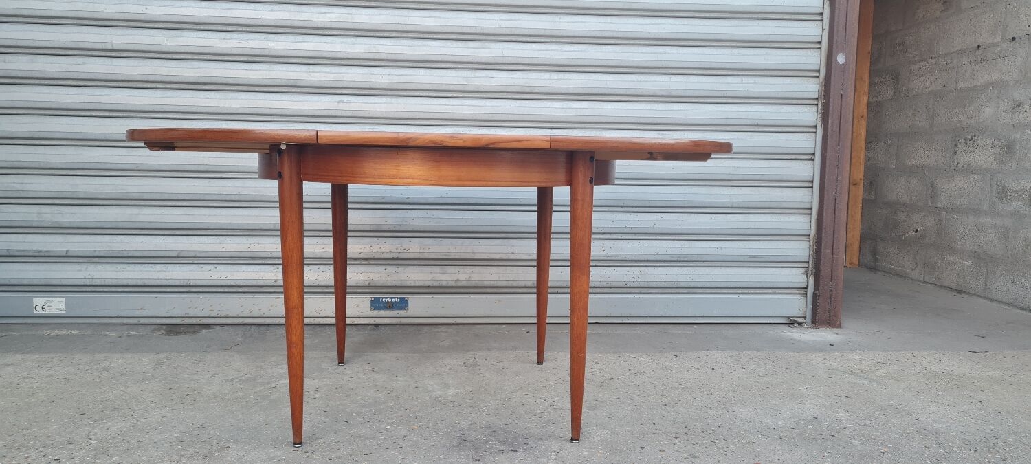 Scandinavian Round Table 1960