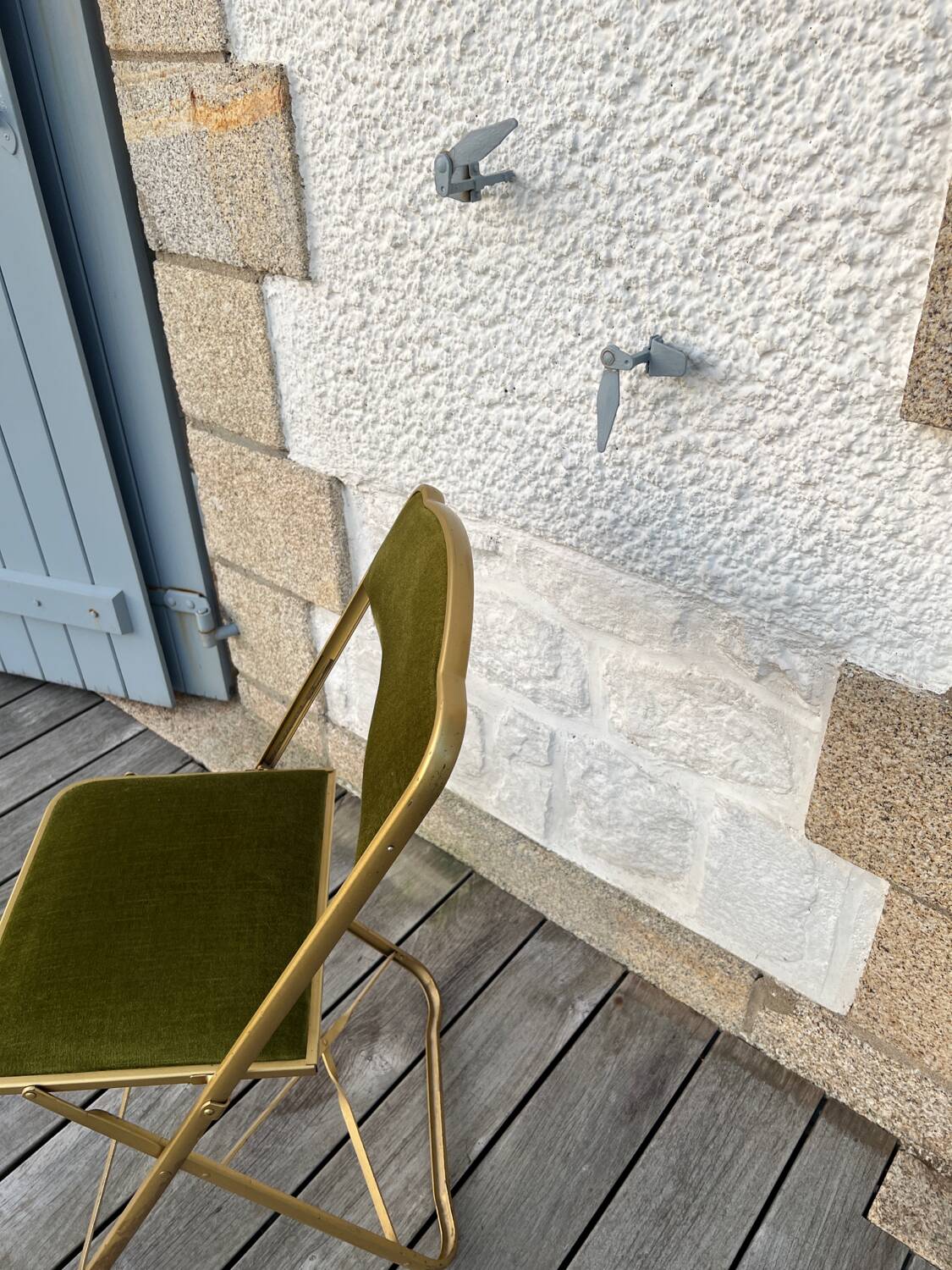 Velvet folding chair