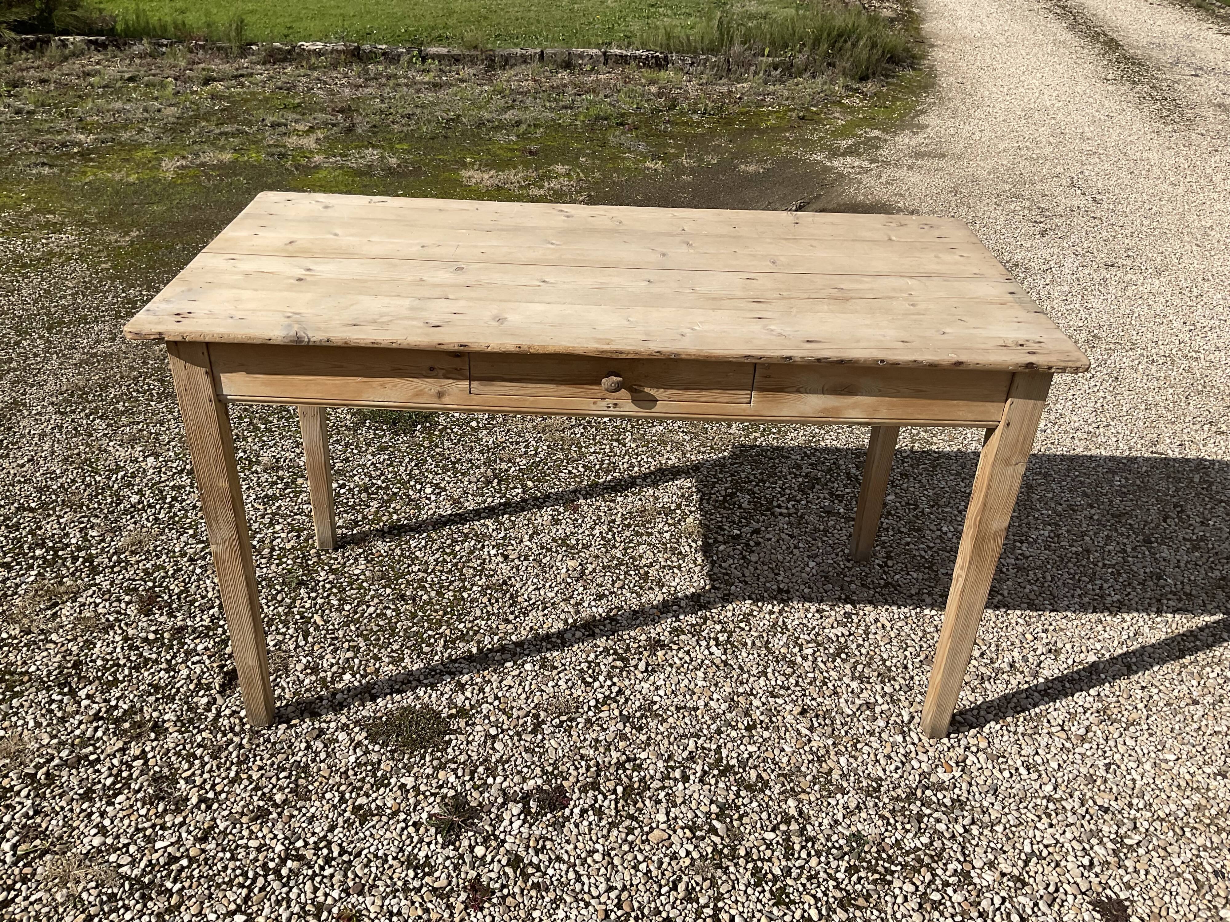 Farm table