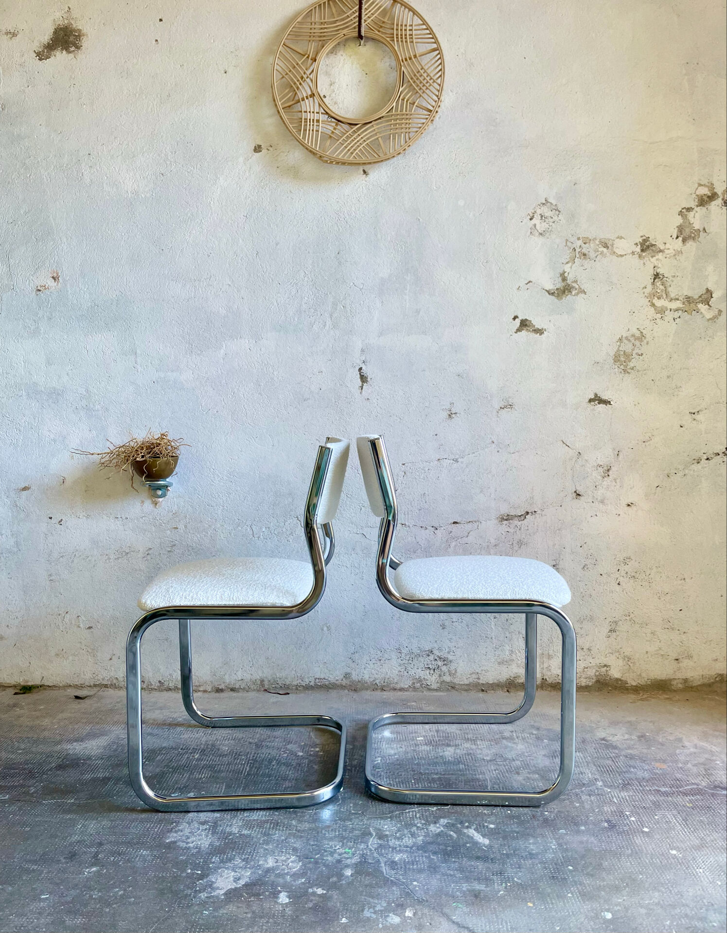 Chaises vintage cantilever - structure chrome - années 70