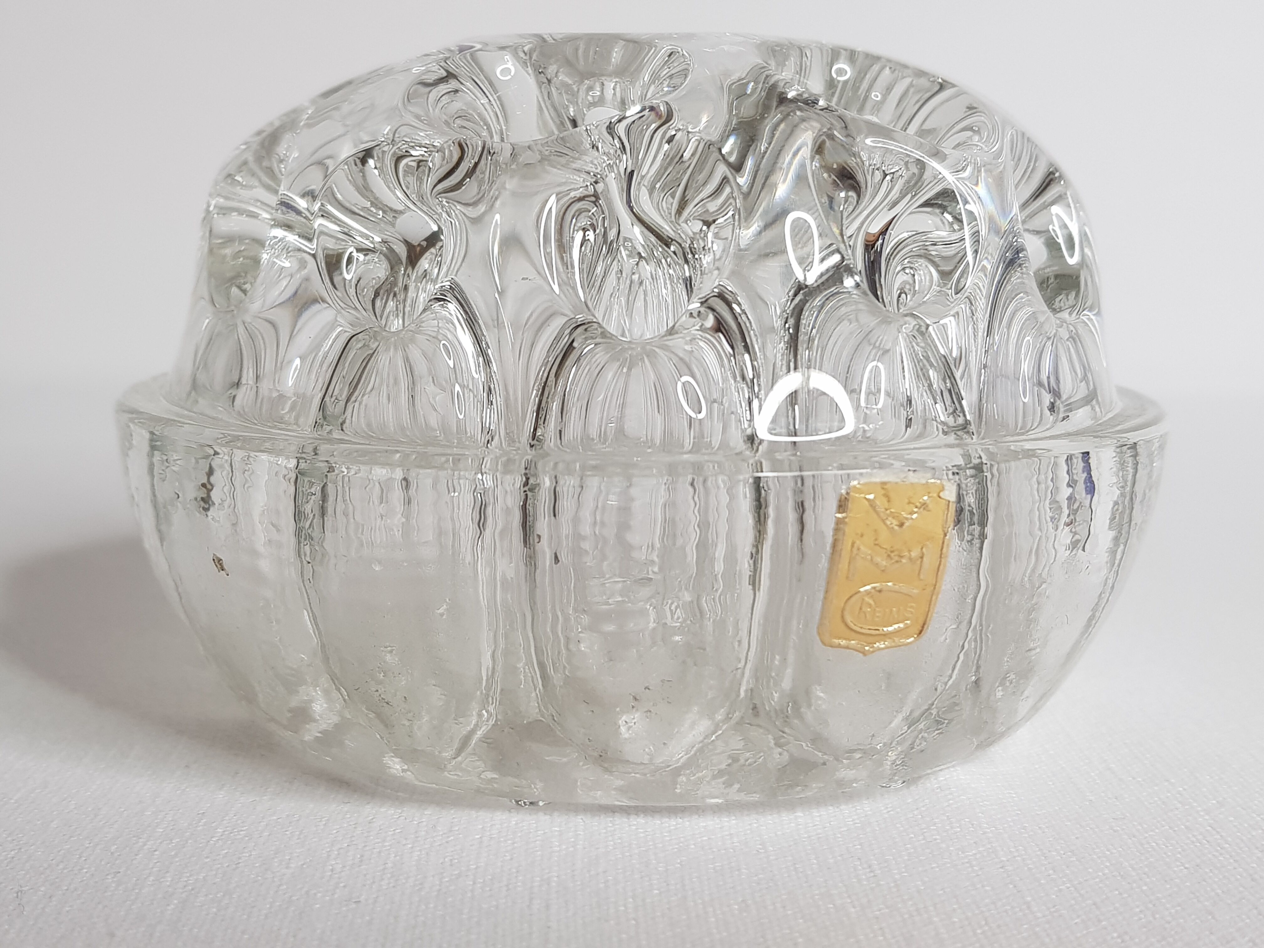 Pique flowers from the Glassworks of Reims