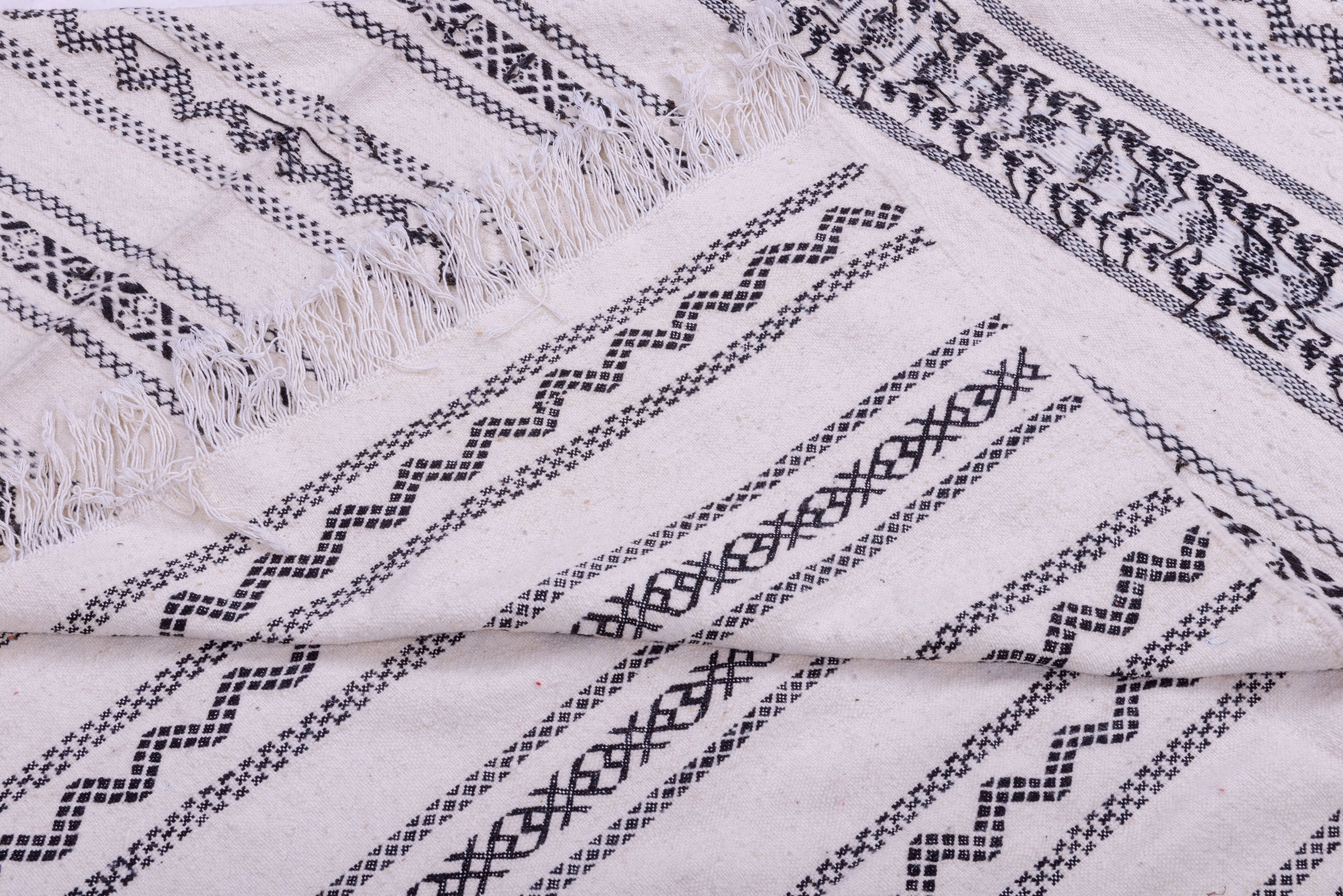 Kilim Berber white embroidered 310x195cm