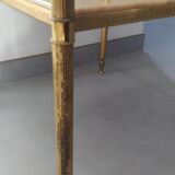 Alabaster harness brass foot