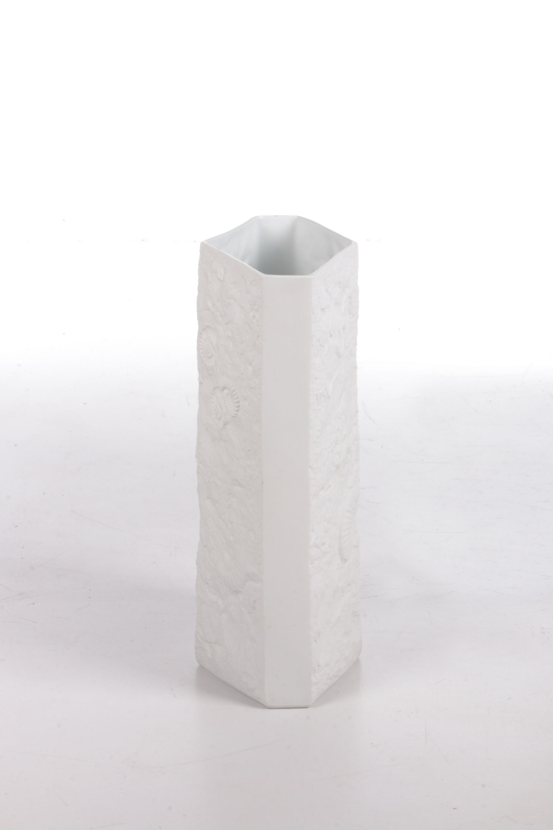 Large AK Kaiser porcelain vase with a white shell fossil pattern