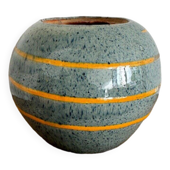 Vase by Francis Jourdain 20th century in green background ceramic