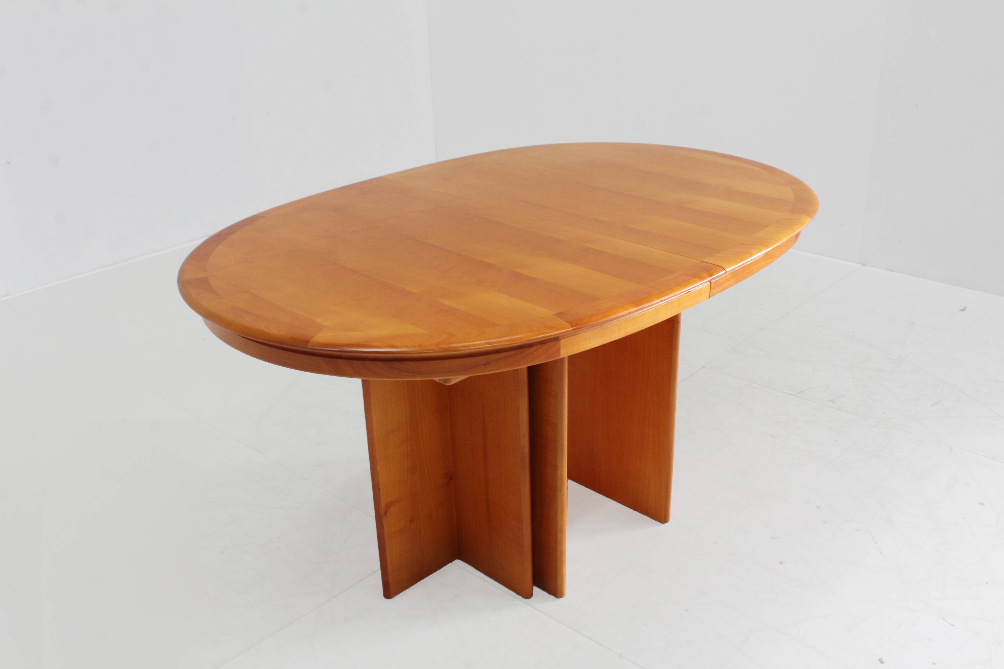 Table à manger ovale extensible vintage des années 1960