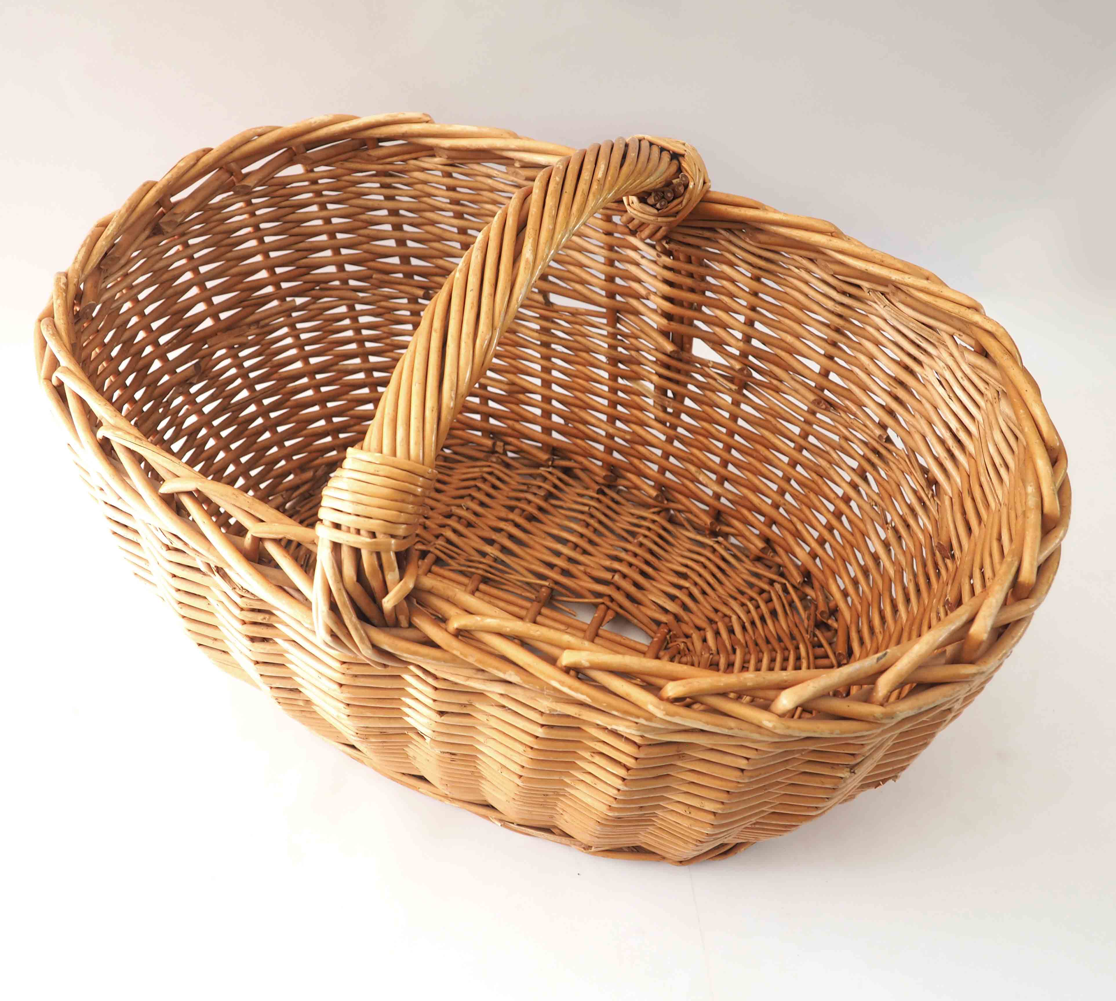 Rattan basket low handle