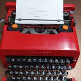 Machine a écrire rouge Olivetti Valentine