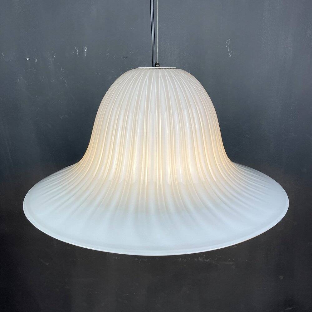 Vintage Murano glass tulip pendant lamp, Italy, 1970s.