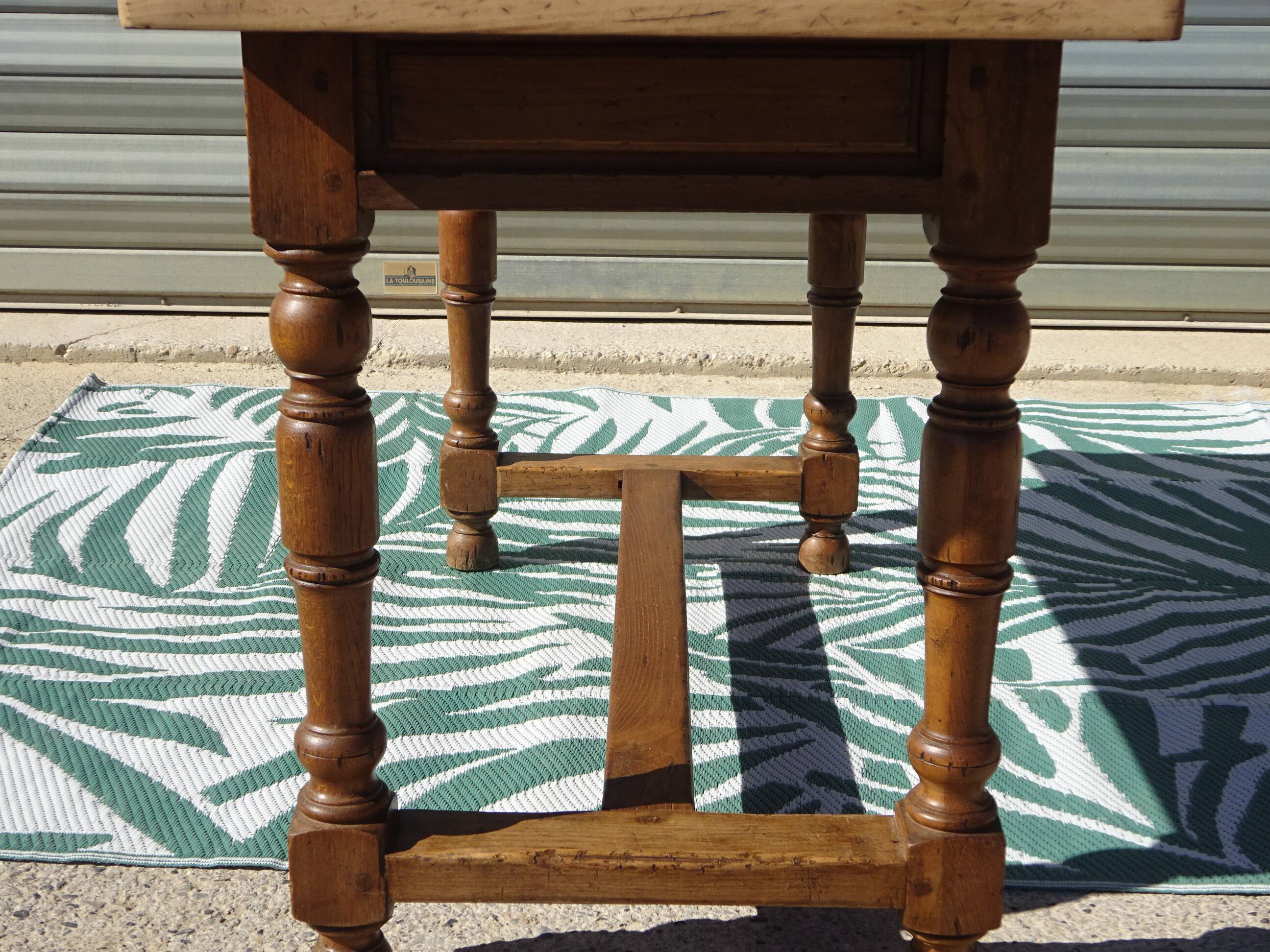 Oak solid wood desk