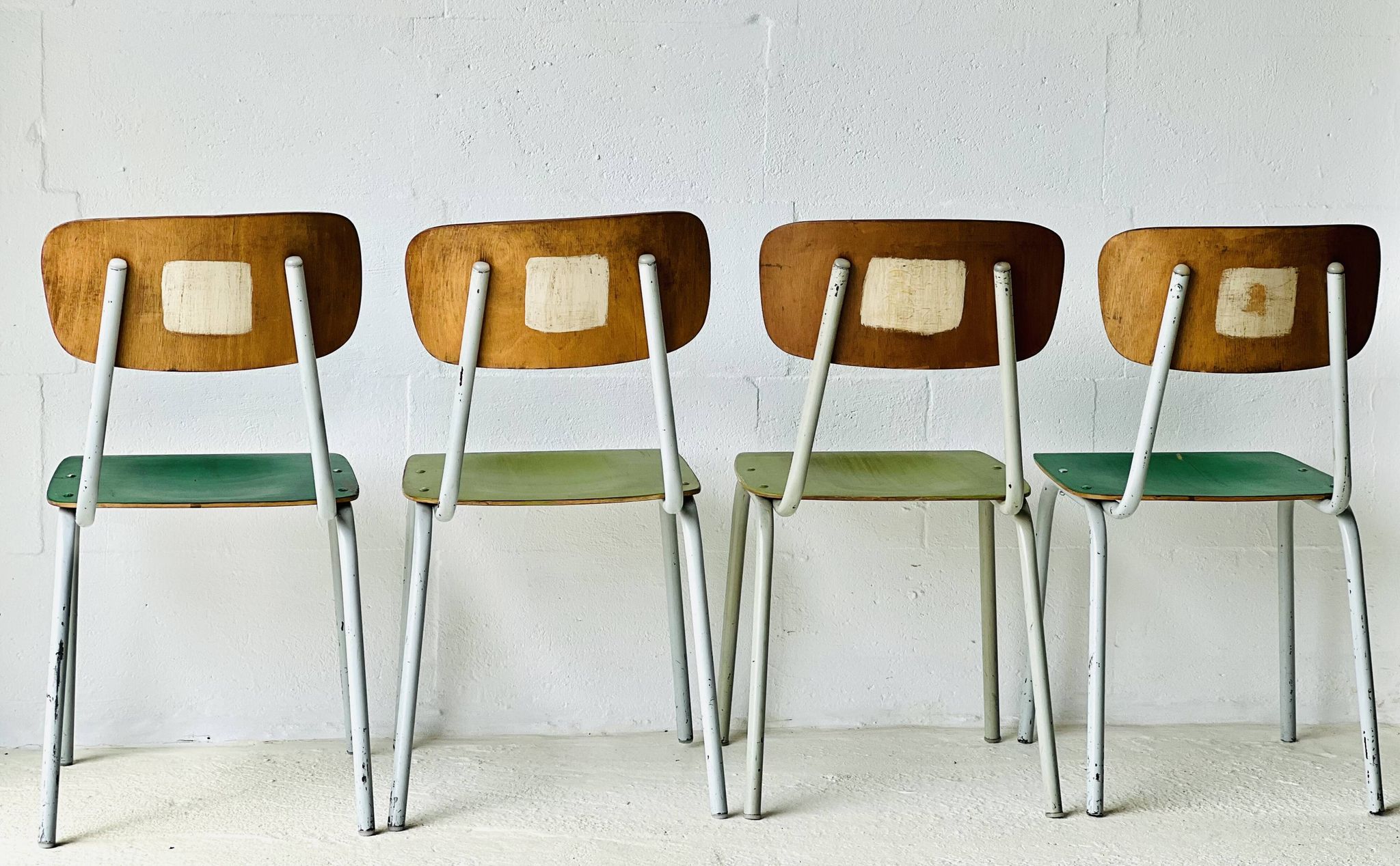 Chaises de bistro, ensemble de quatre