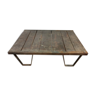 Industrial plant pallet coffee table