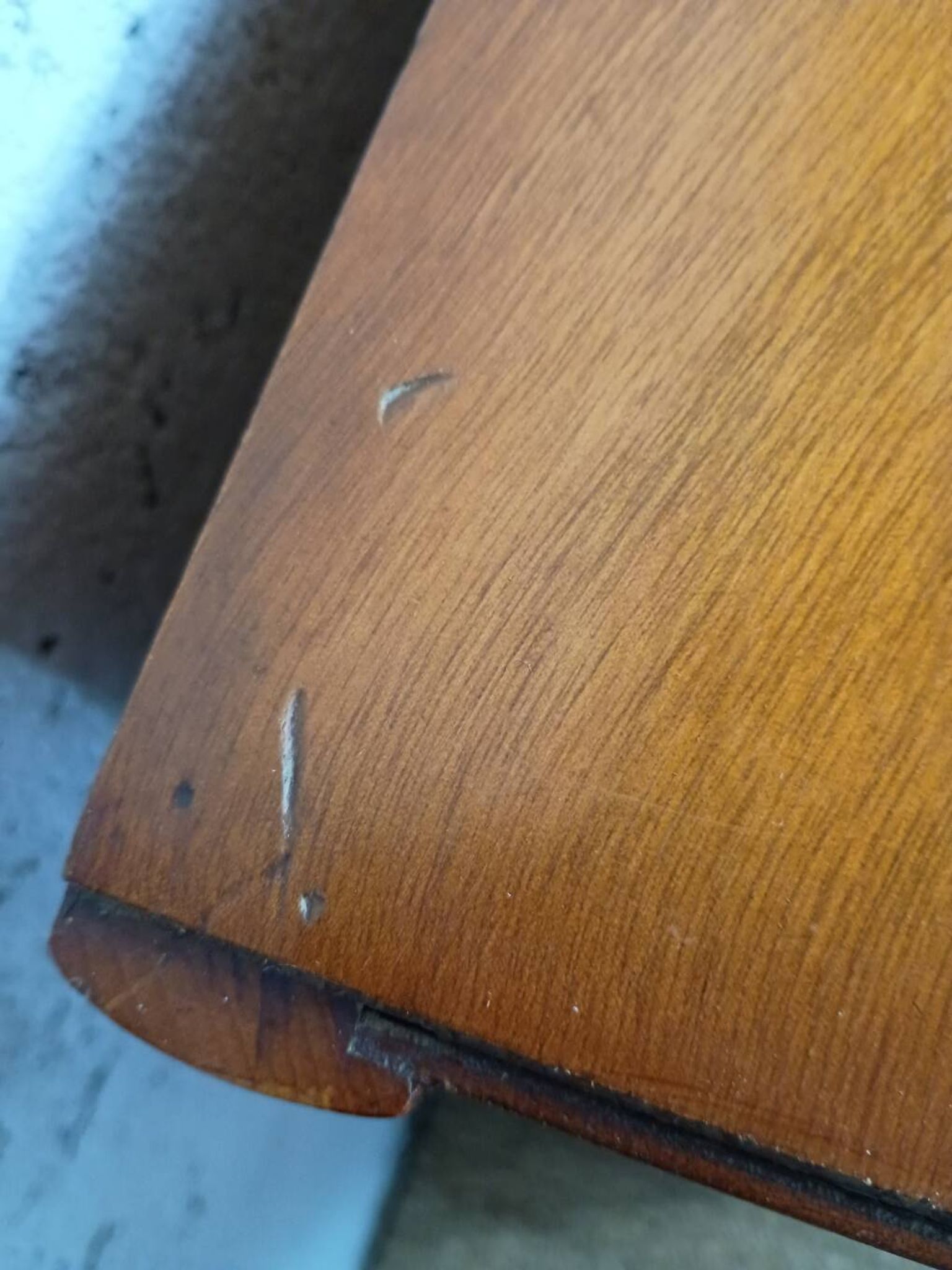 Commode pieds compas, années 60