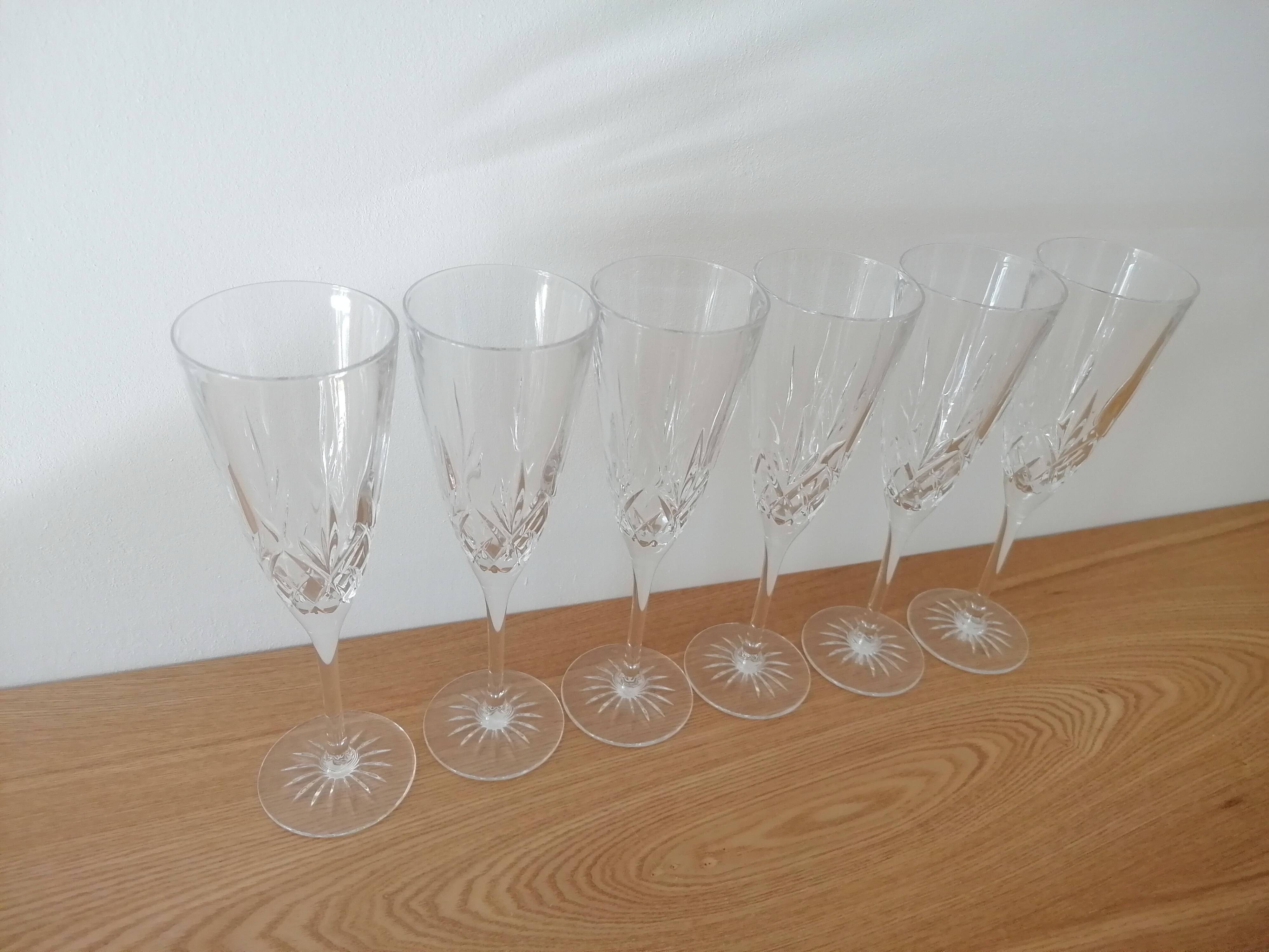 6 flûtes à champagne en cristal
