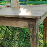 Farm table